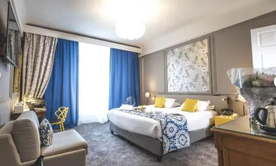 Bed in Grand Hotel Bellevue - Grand Place