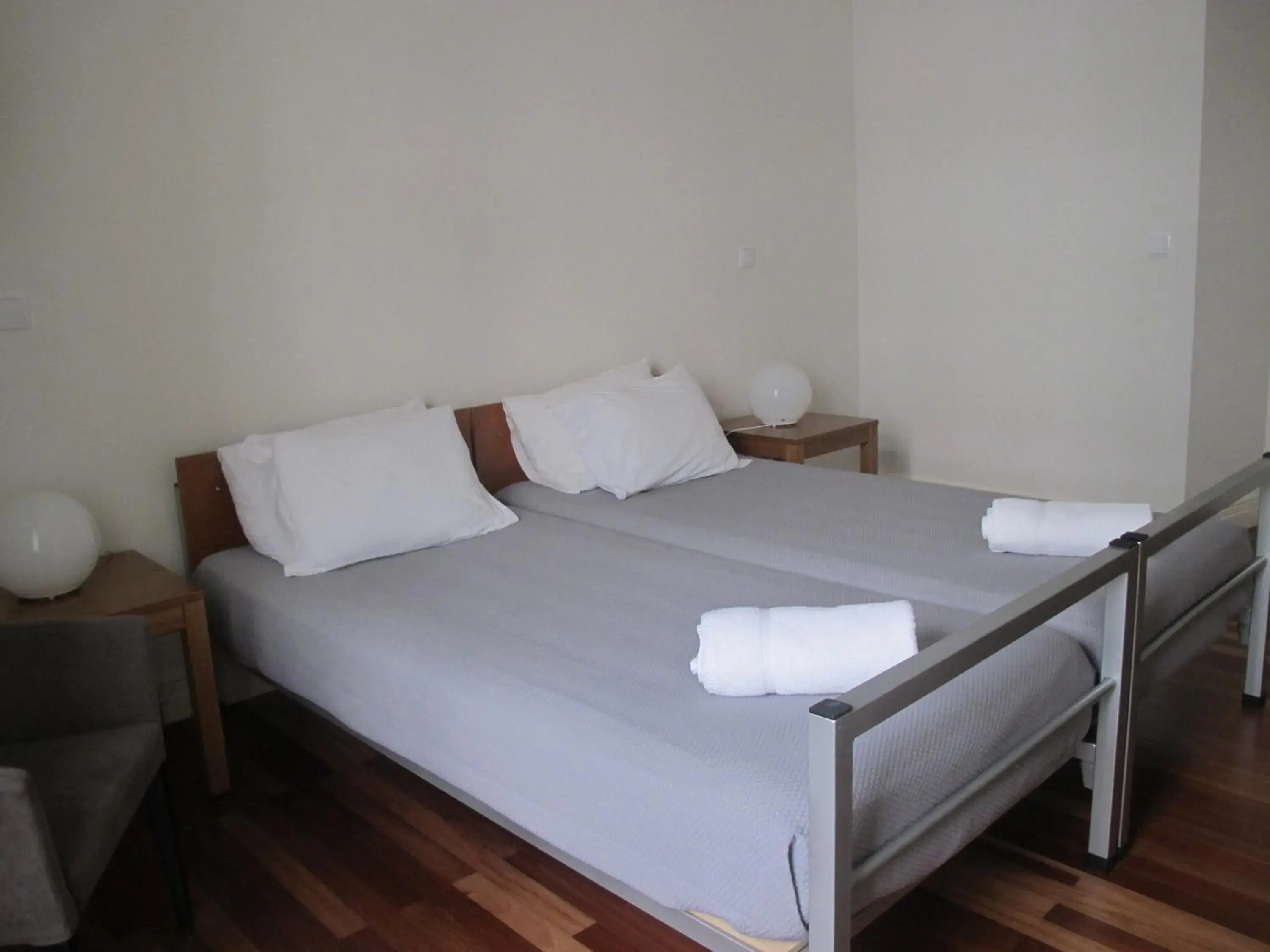 Twin Room with Shared Bathroom in Azores Youth Hostels - Sao Miguel Twin Room with Shared Bathroom in Azores Youth Hostels - Sao Miguel