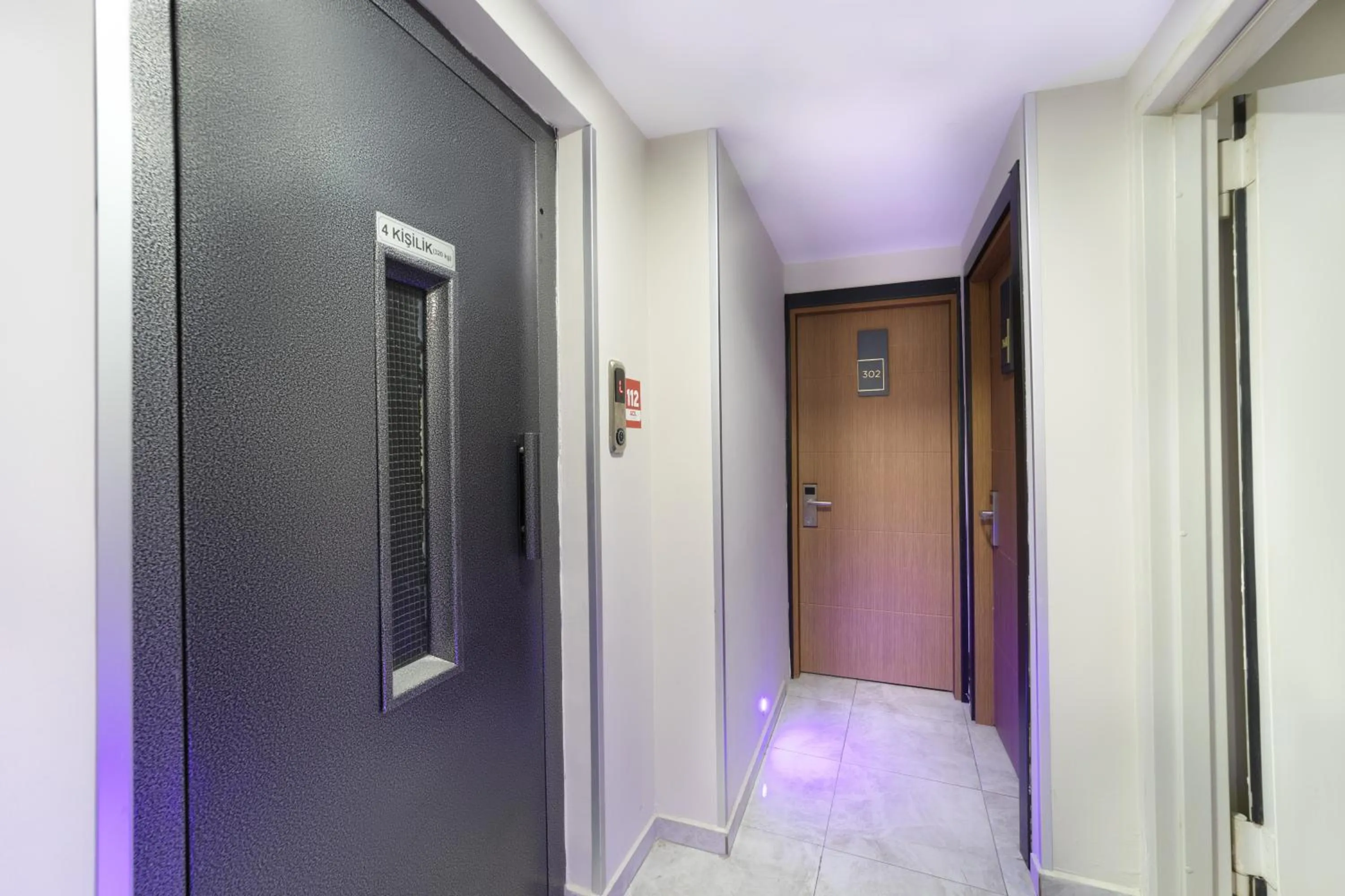 elevator in Vizyon Hotel - Old City