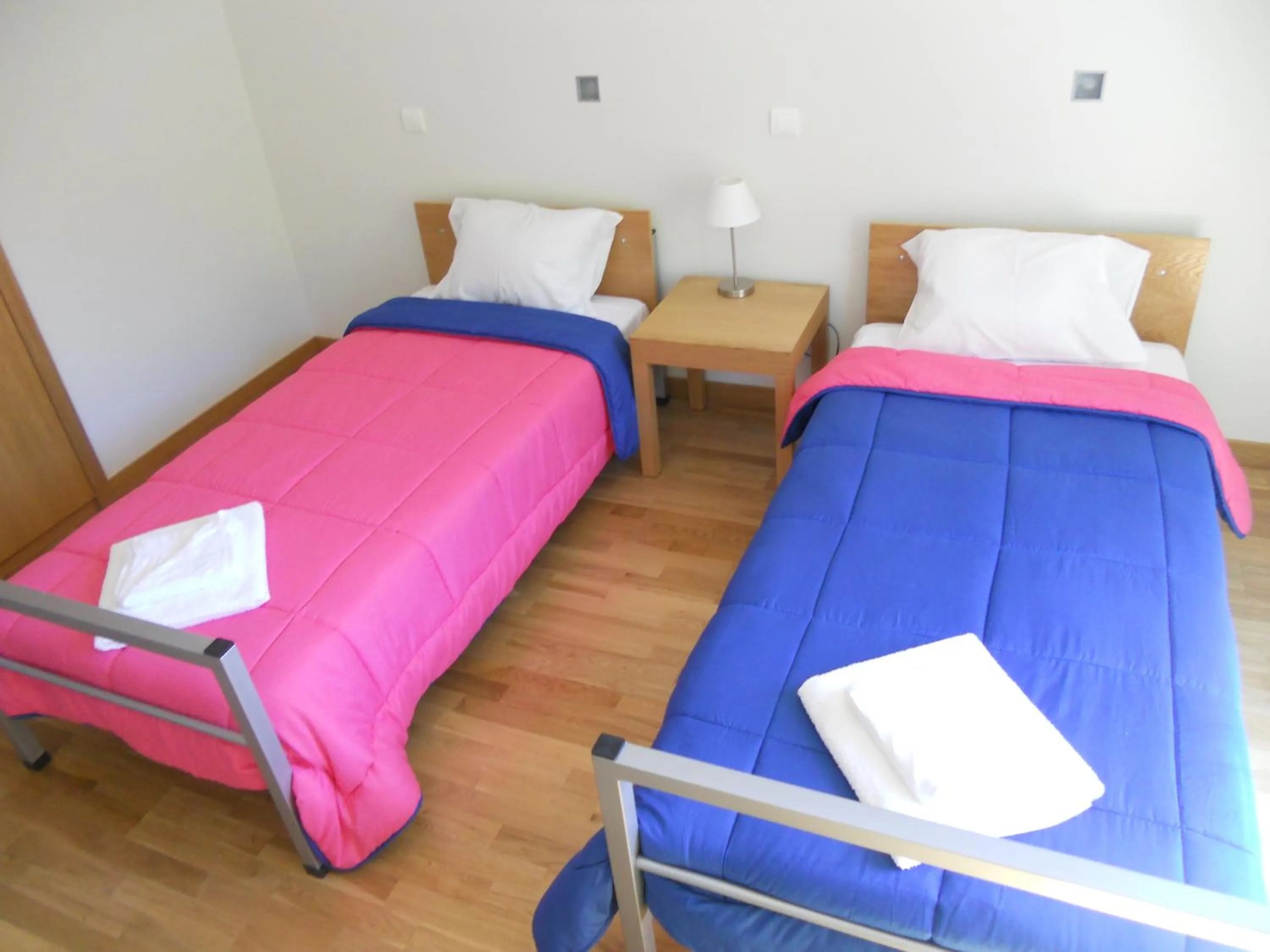 Photo of the whole room, Bed in Azores Youth Hostels - São Jorge