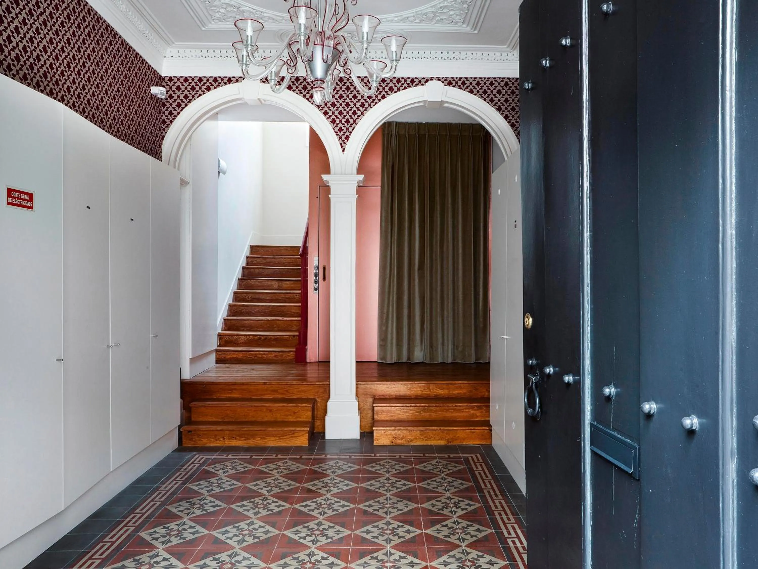 Facade/entrance in Residentas Apostolos