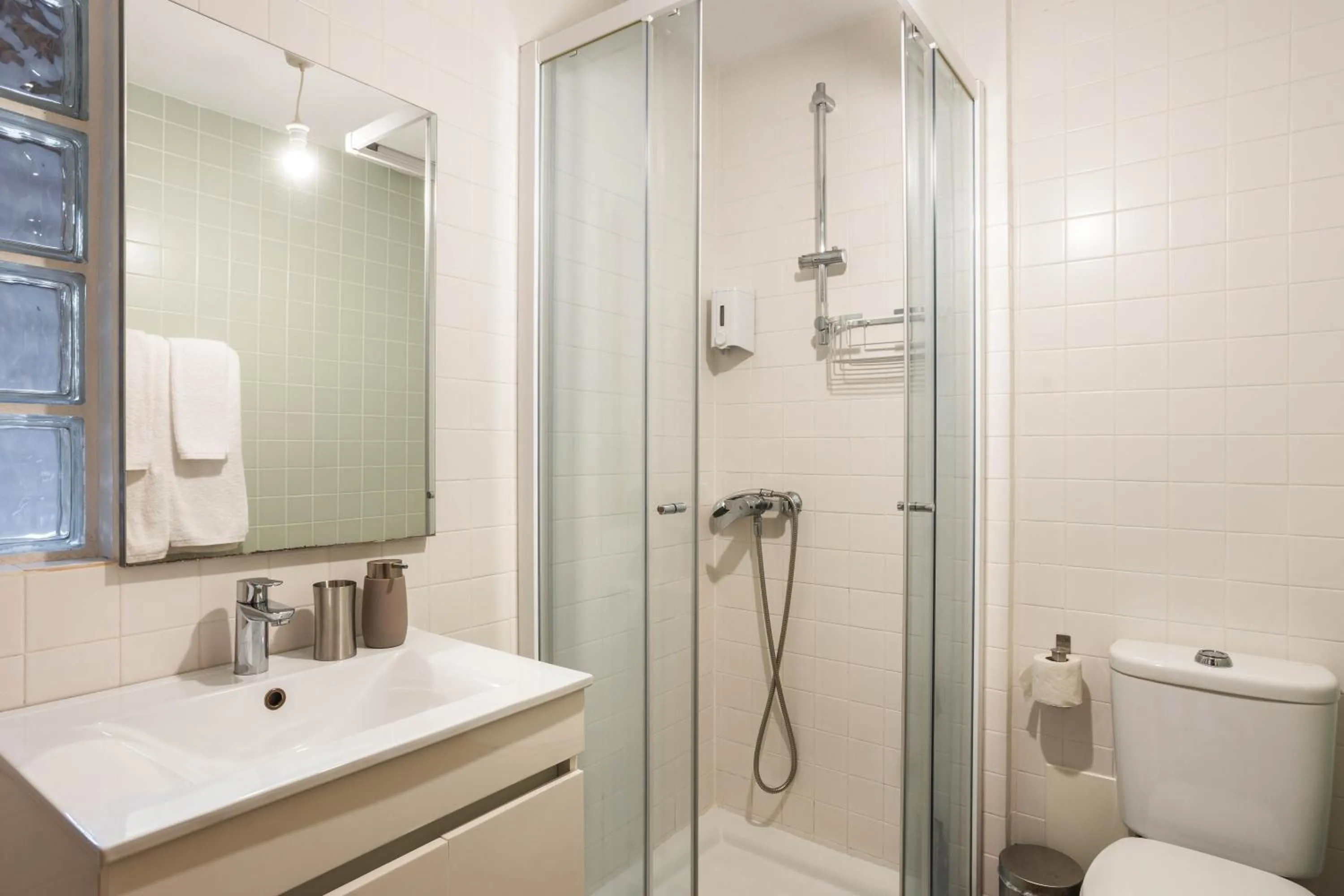 Bathroom in Cerdeira - Home for Creativity