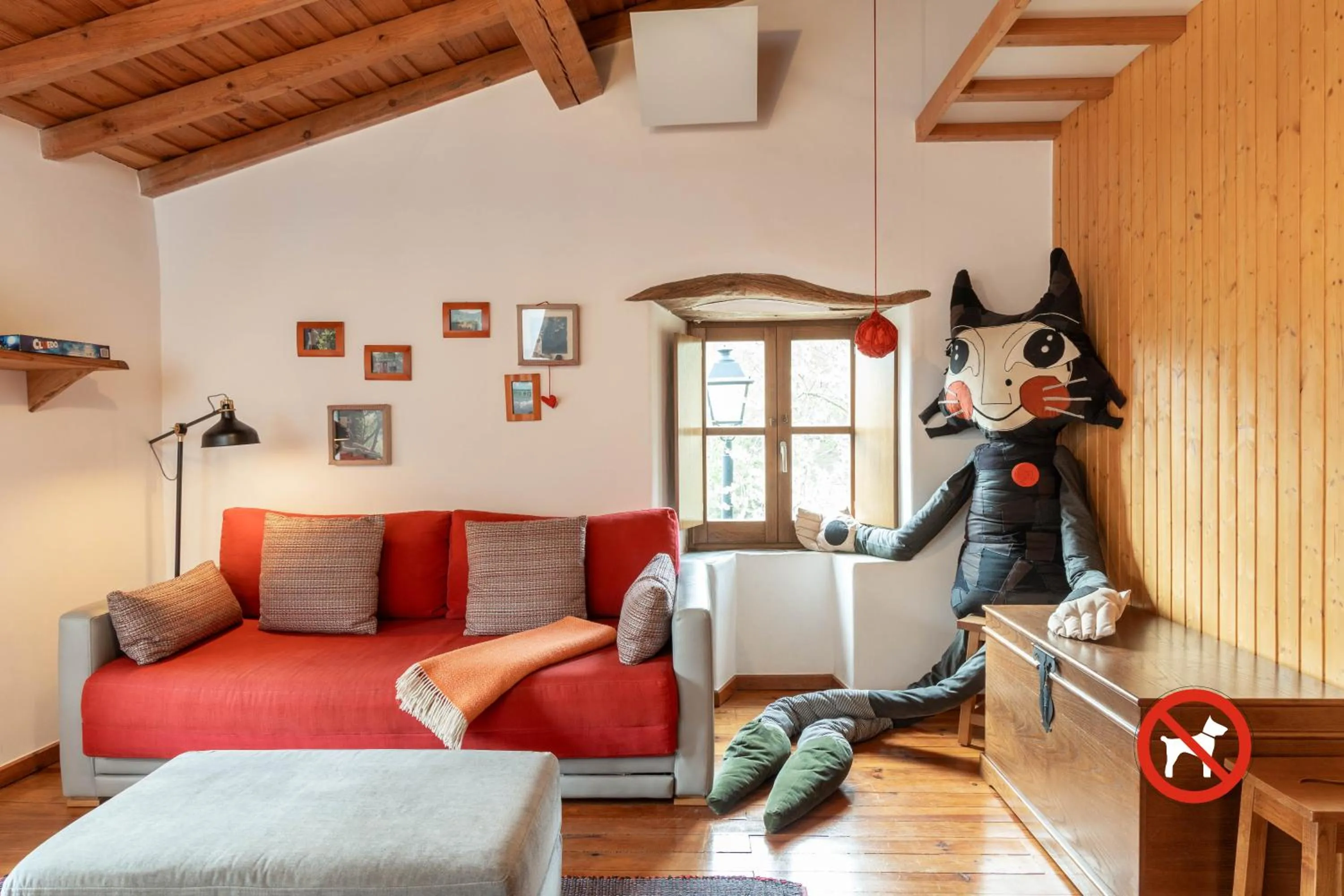 Living room in Cerdeira - Home for Creativity