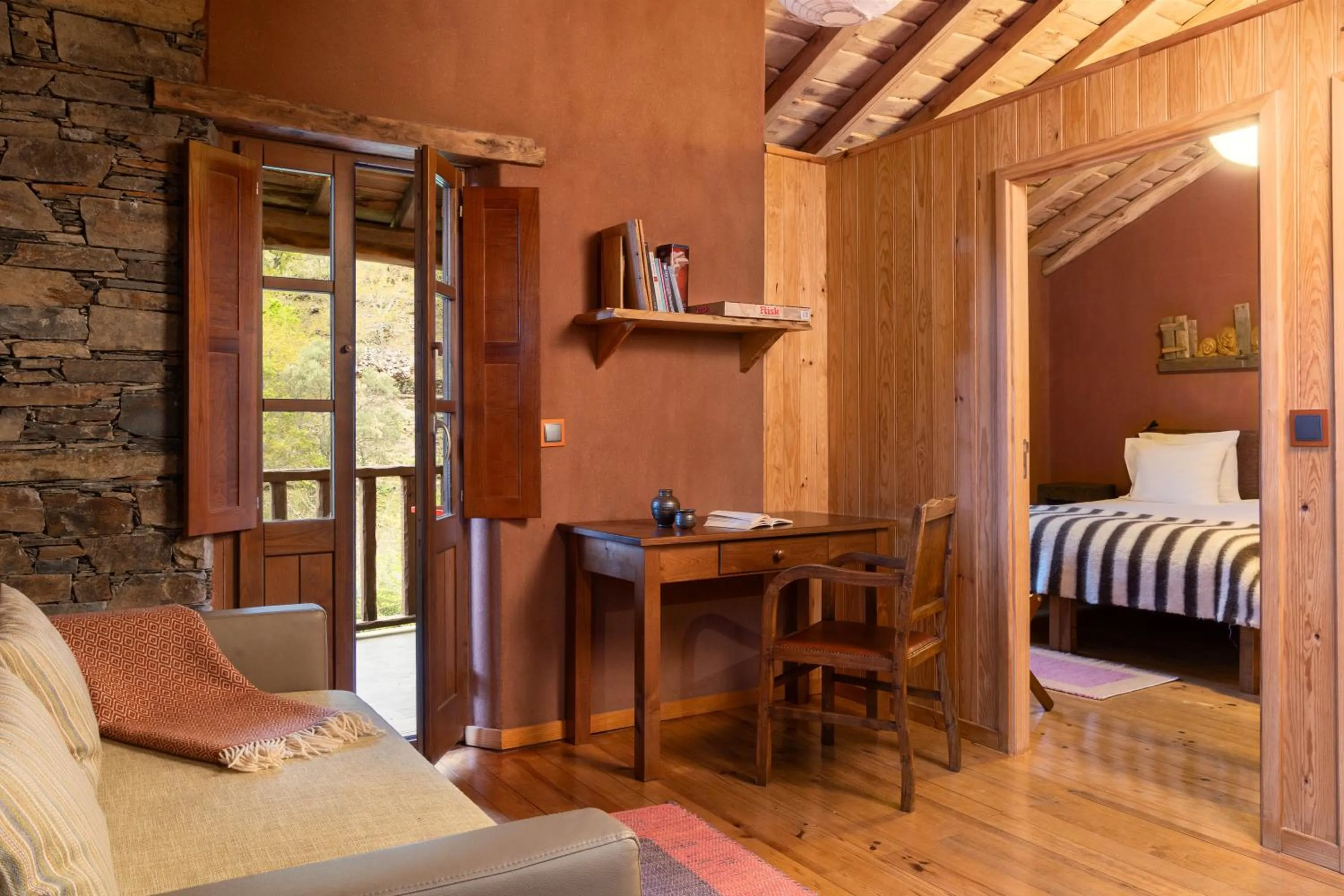 Photo of the whole room, Bed in Cerdeira - Home for Creativity