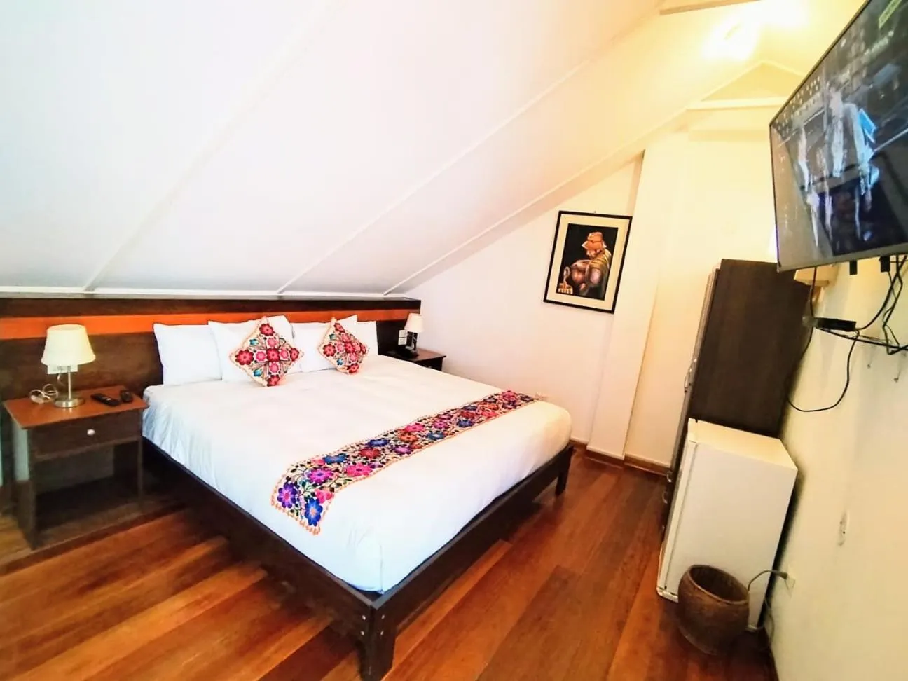 TV and multimedia, Bed in Posada San Blas