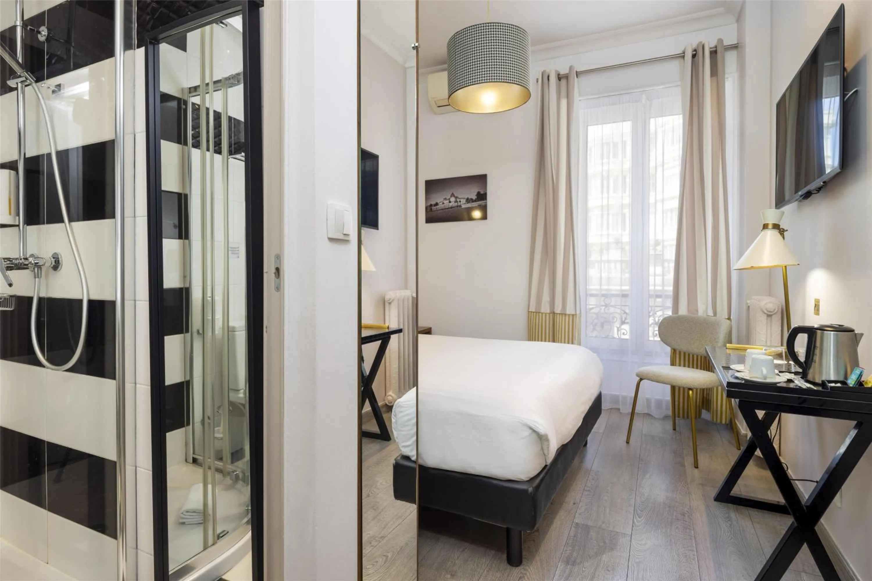 Bedroom, Bed in Best Western Plus Hôtel Brice Garden Nice