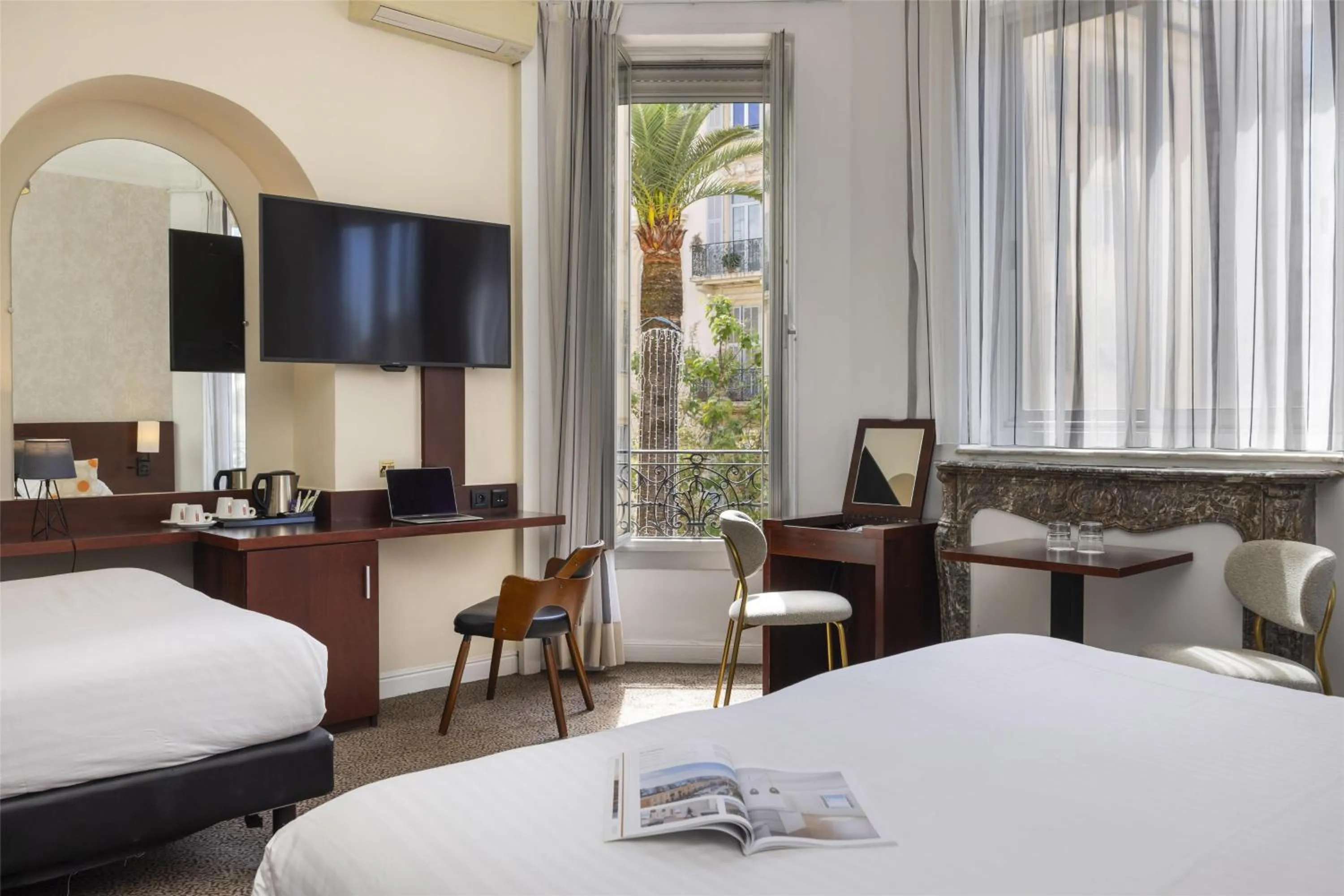 Bedroom, Bed in Best Western Plus Hôtel Brice Garden Nice