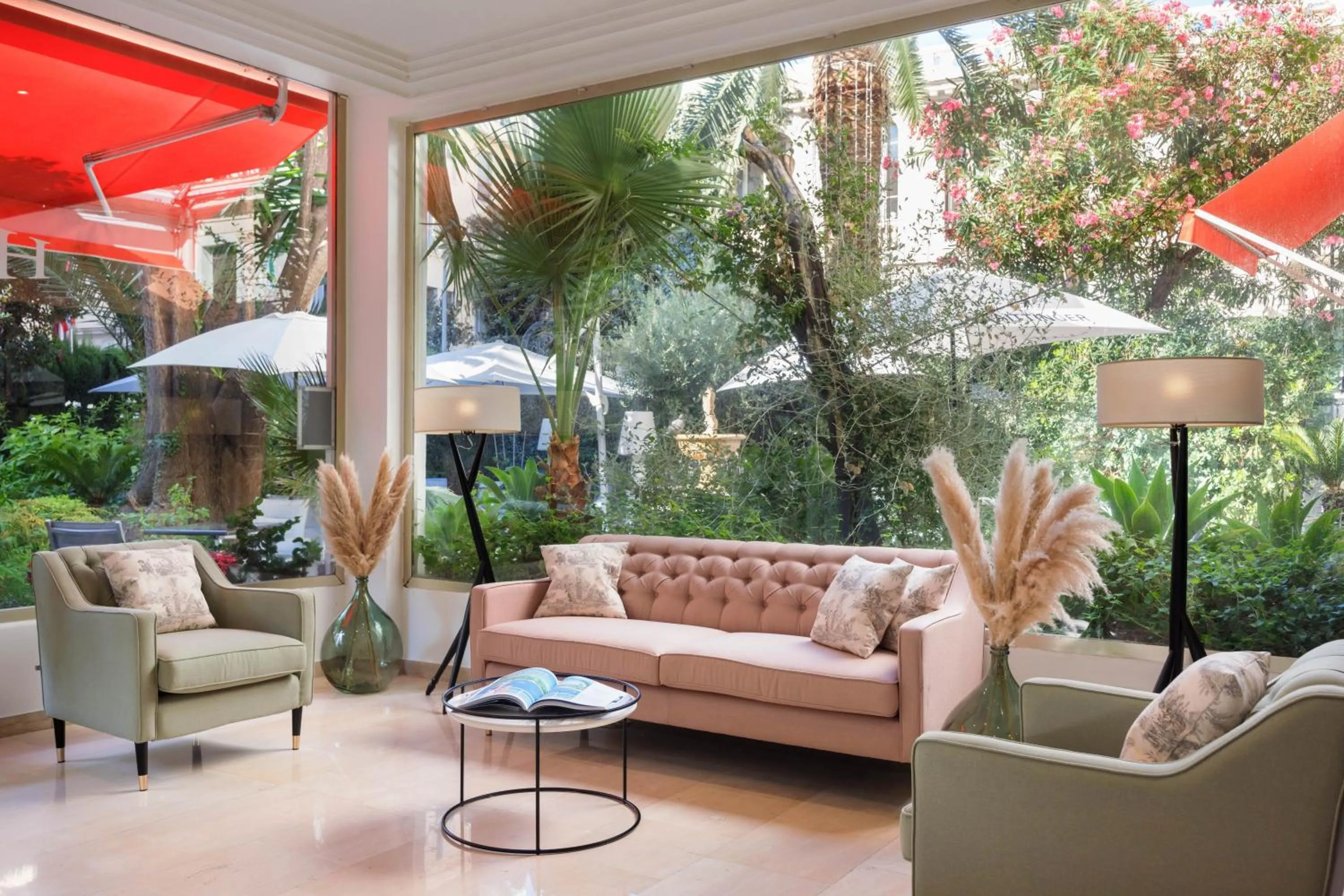 Living room in Best Western Plus Hôtel Brice Garden Nice