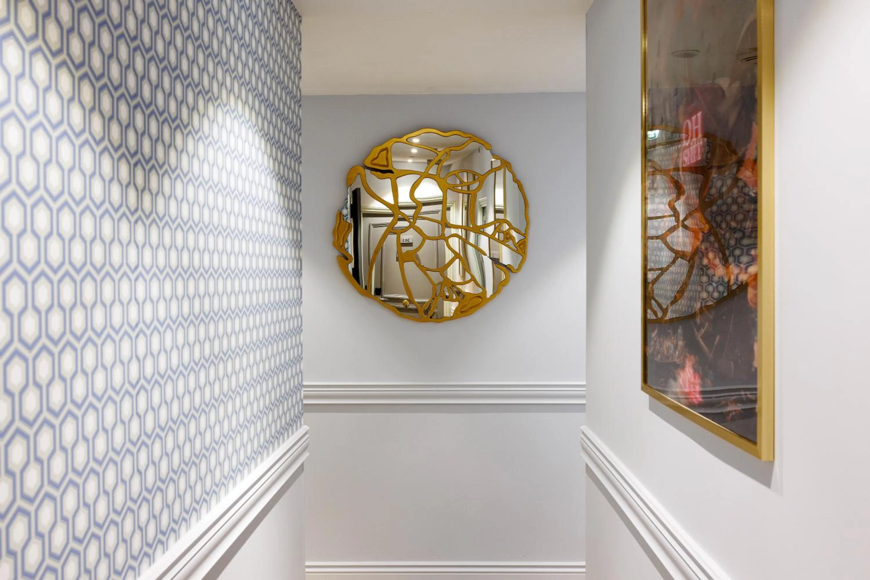 Decorative detail in Best Western Plus Hôtel Brice Garden Nice