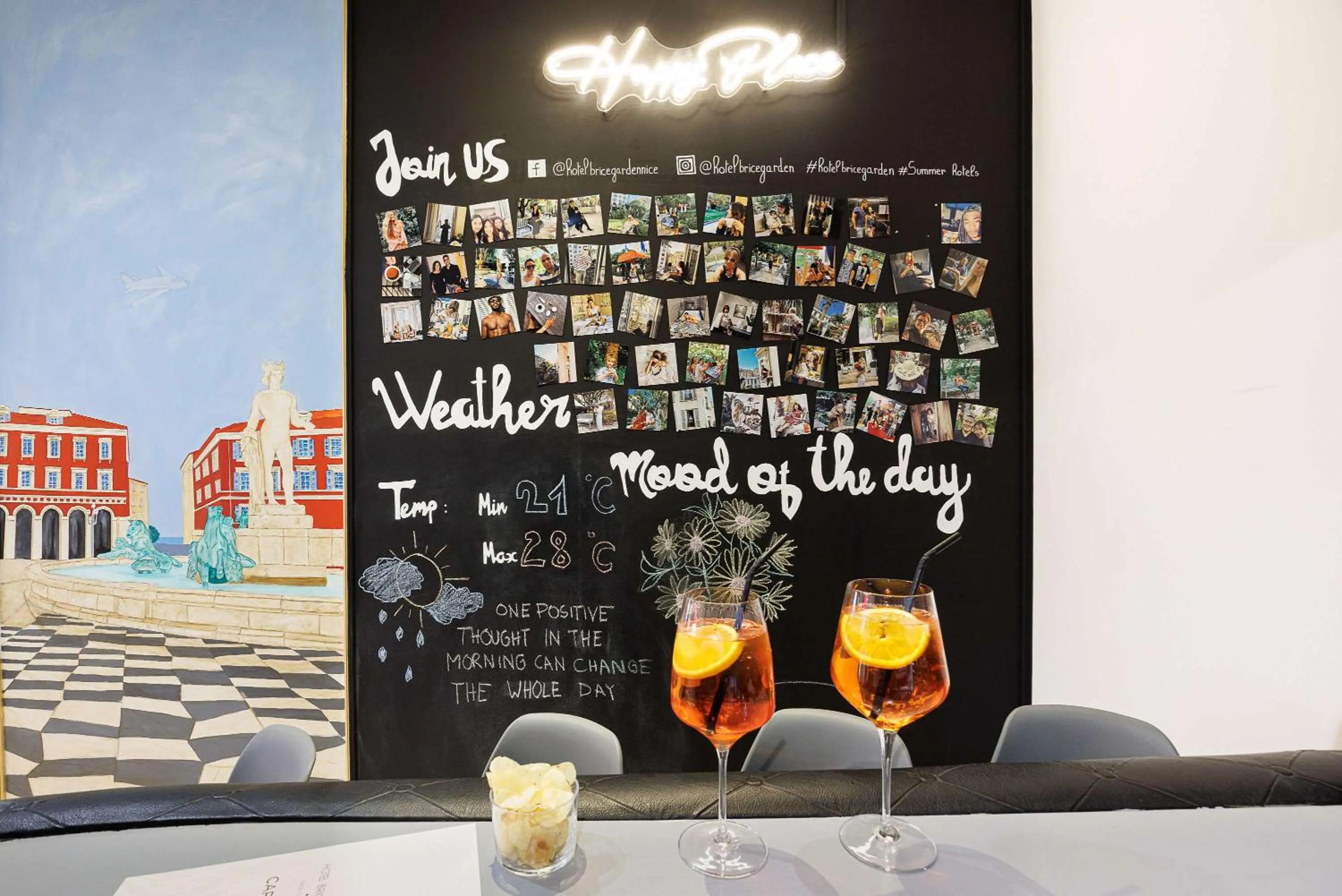 Lounge or bar in Best Western Plus Hôtel Brice Garden Nice