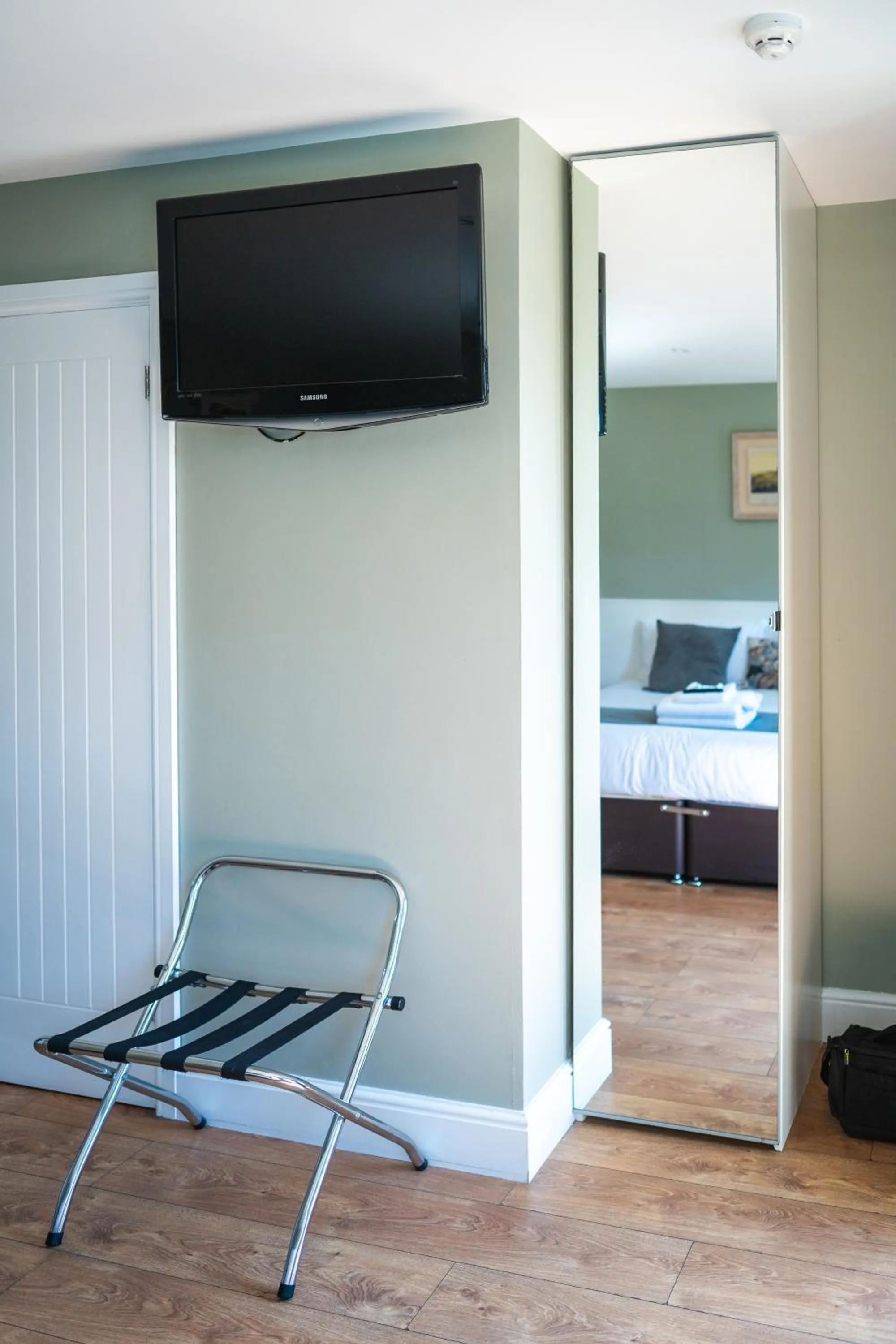 Bedroom, Bed in The Oyster Smack