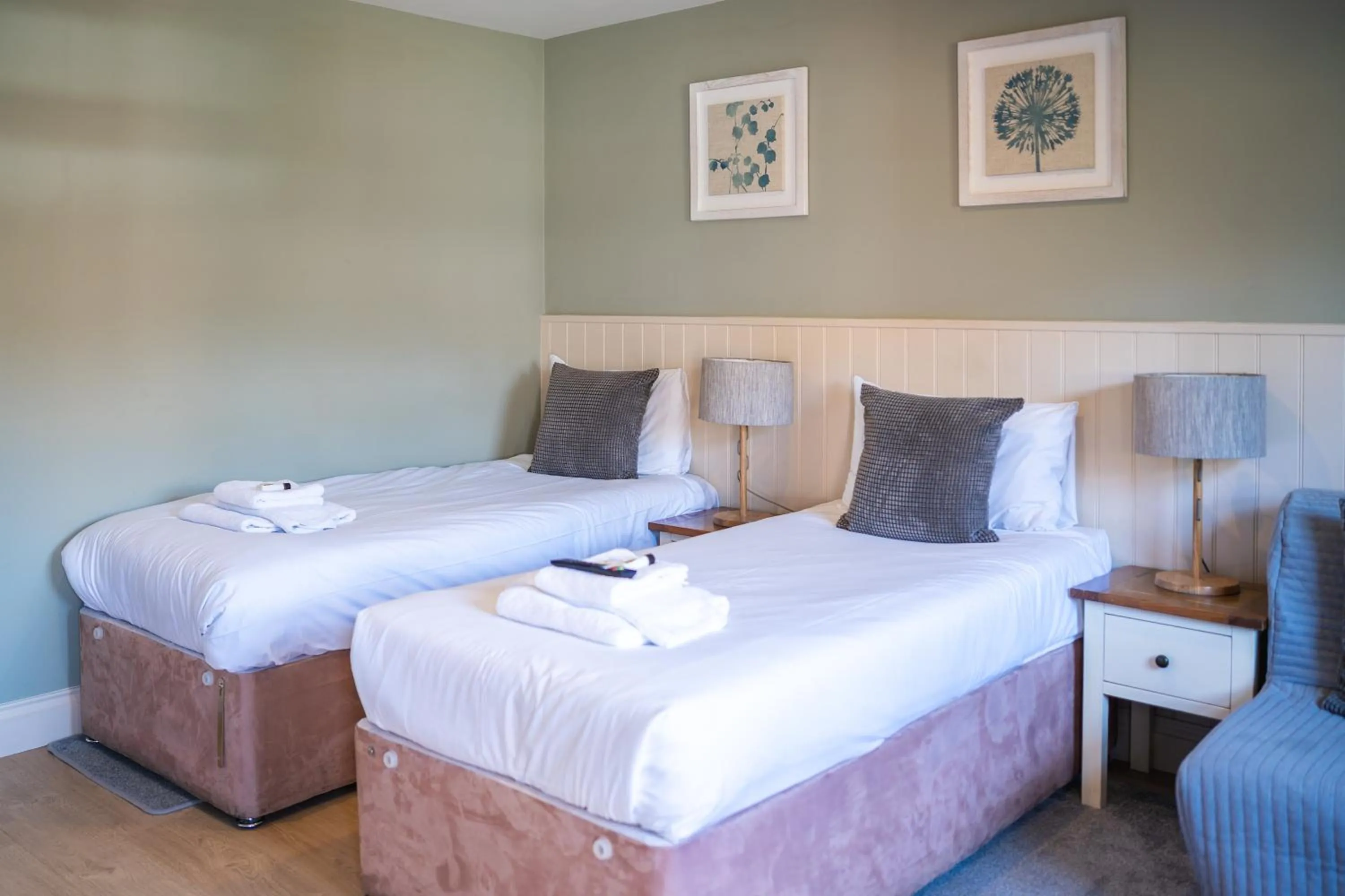 Bedroom, Bed in The Oyster Smack