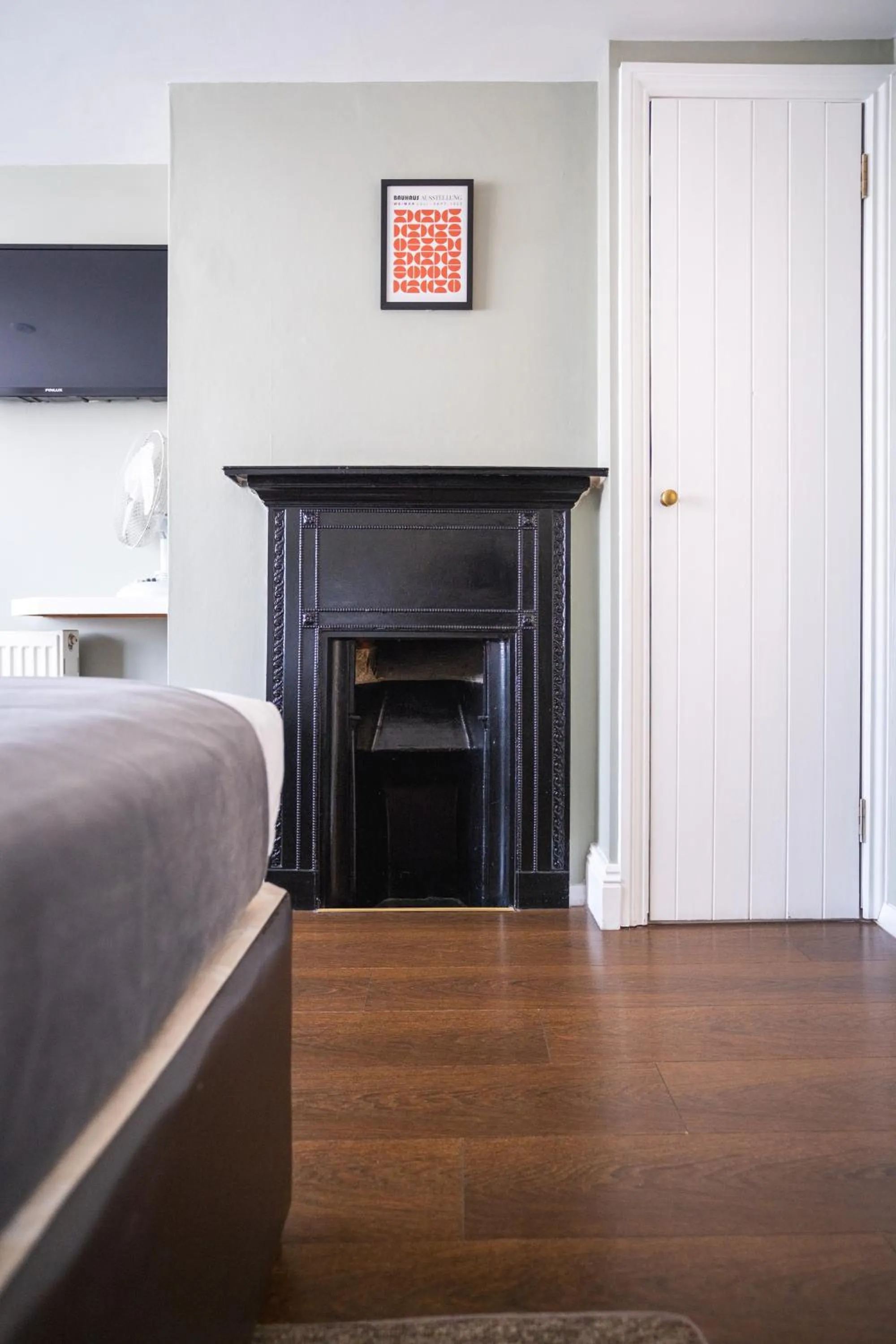 Bedroom in The Oyster Smack