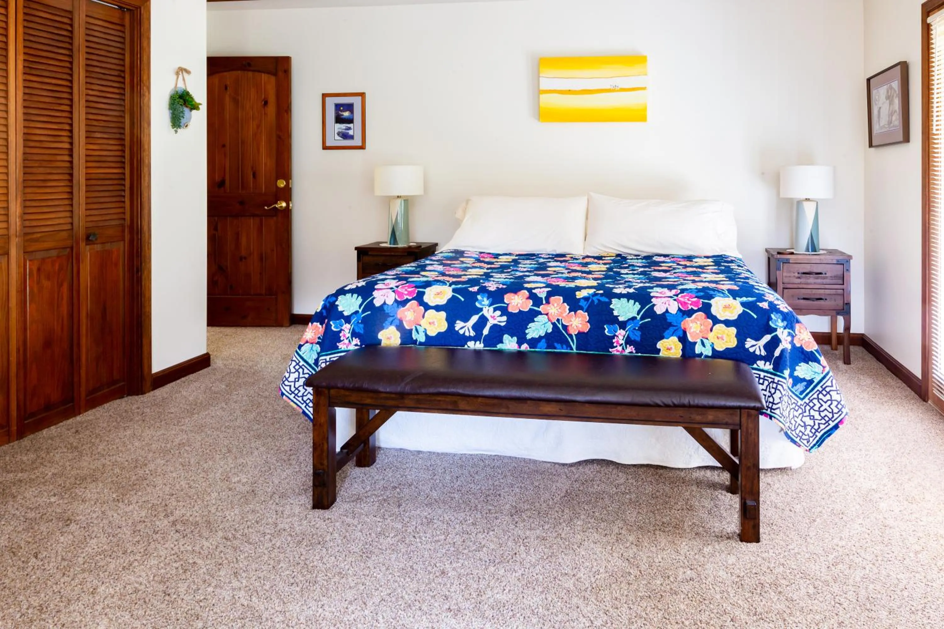 Bedroom, Bed in Inn at Tern Lake