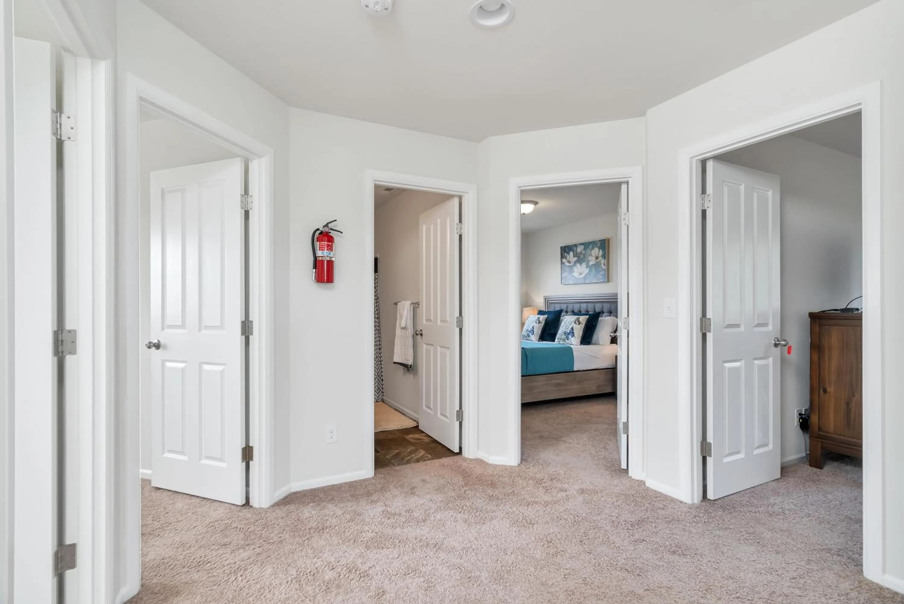 Bedroom, Bed in Terra House Tacoma - EV Power Station, Crib, Stroller, High Chair