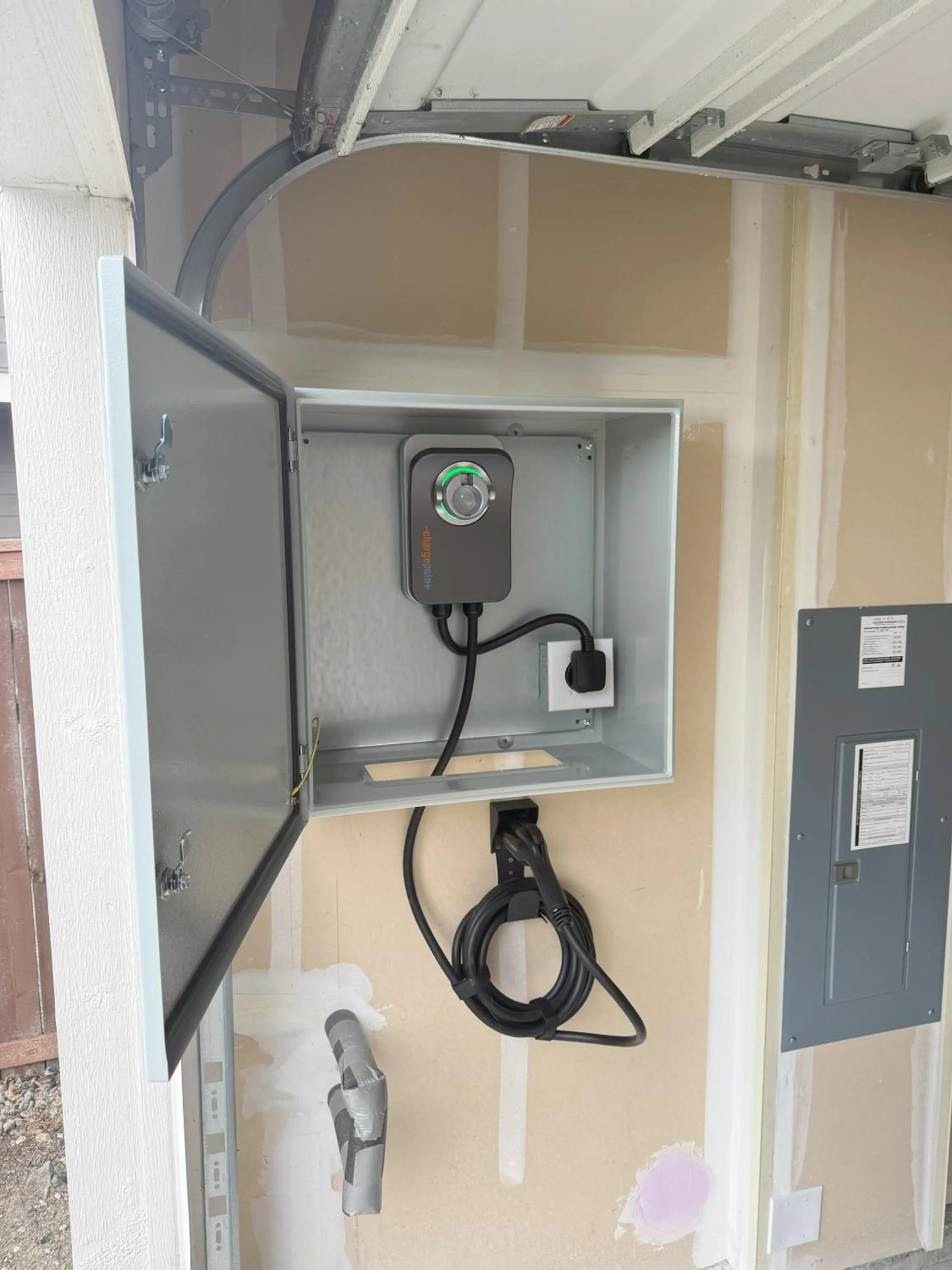 Parking in Terra House Tacoma - EV Power Station, Crib, Stroller, High Chair