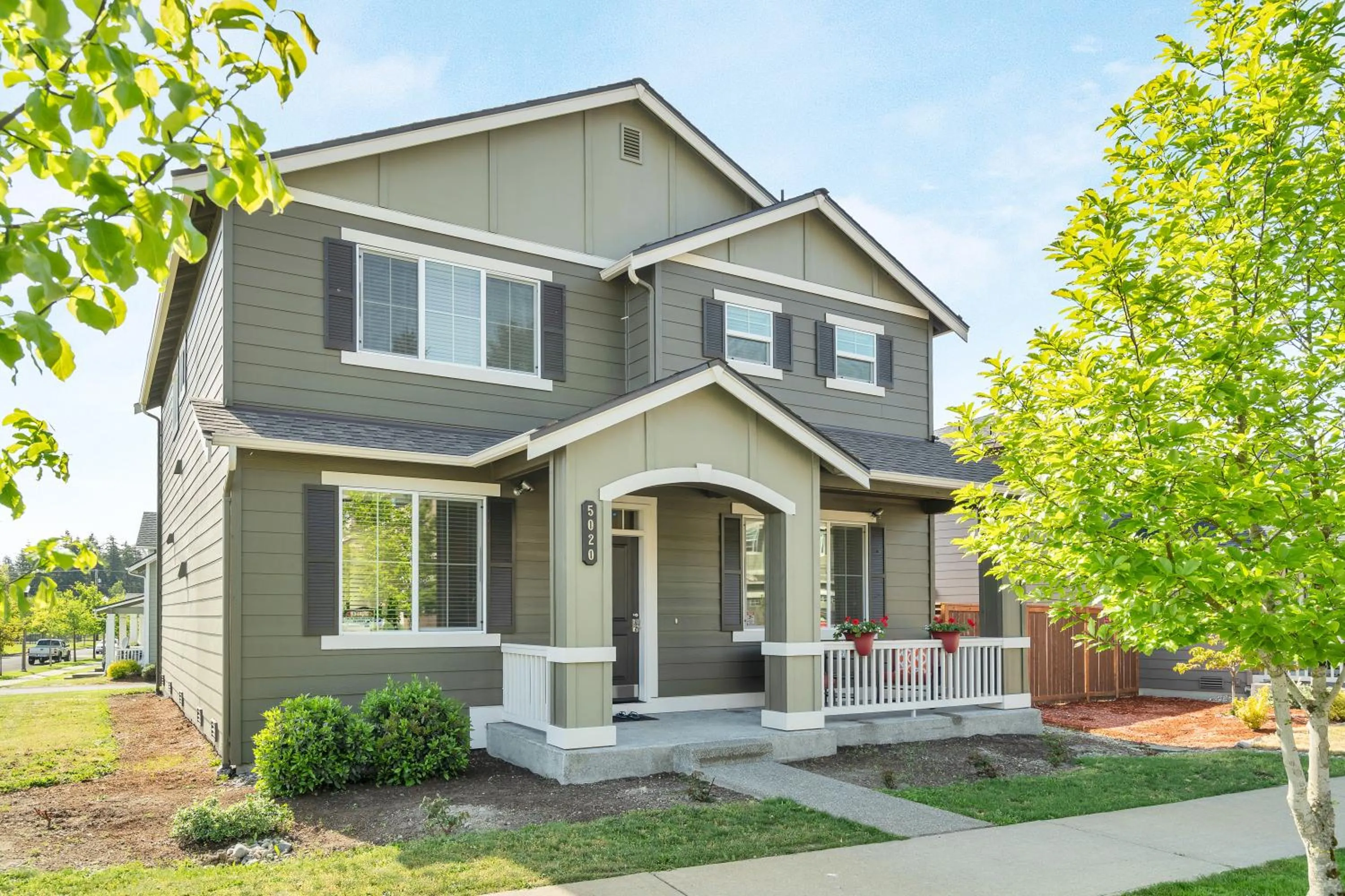 Facade/entrance in Terra House Tacoma - EV Power Station, Crib, Stroller, High Chair