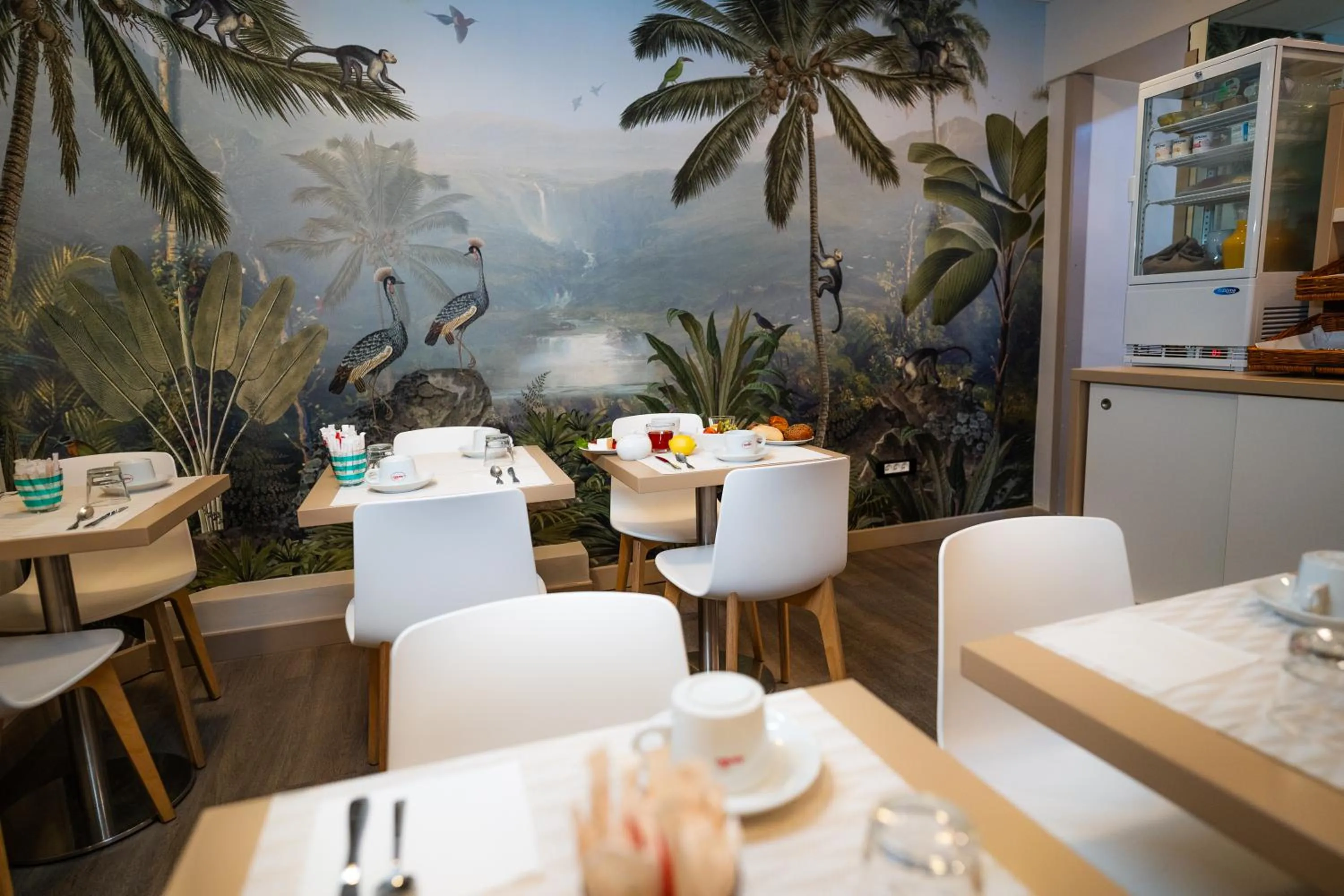 Breakfast in Hôtel Le Seize, Nice Centre