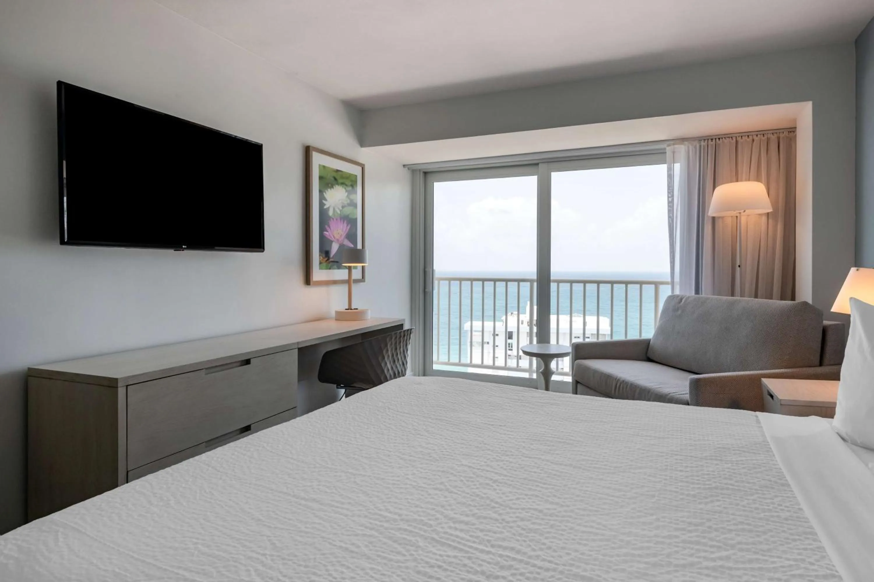 Bed in Condado Palm Inn San Juan, Tapestry Collection by Hilton