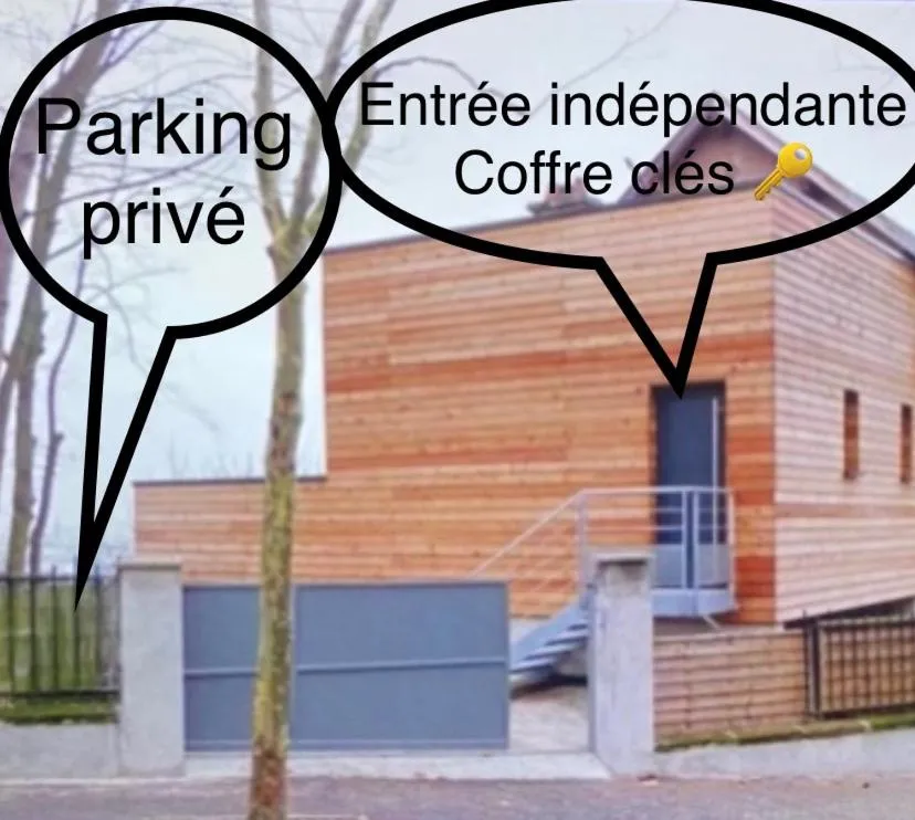 Property building in Meublé prestige