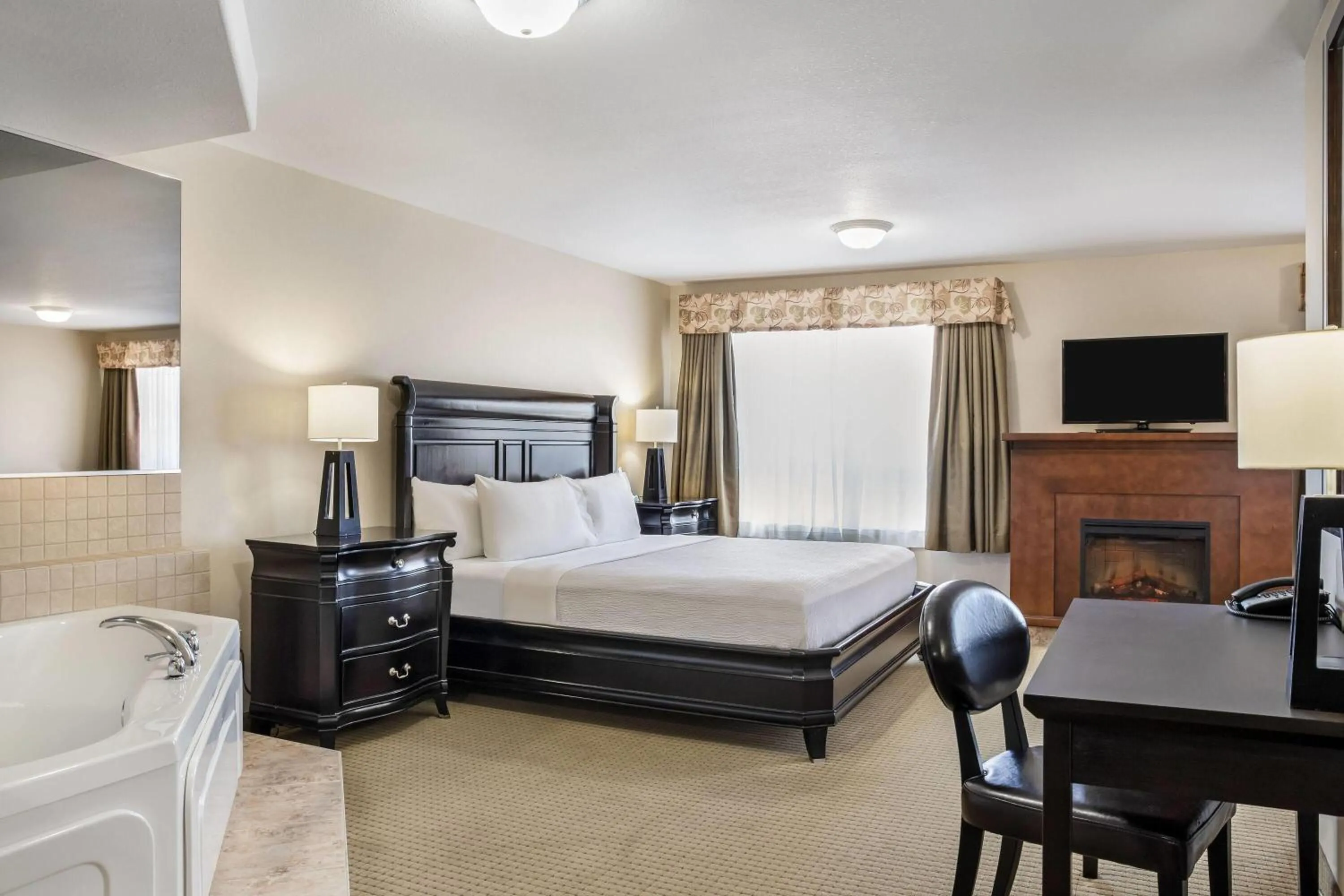 Photo of the whole room, Bed in Ramada by Wyndham Lac La Biche