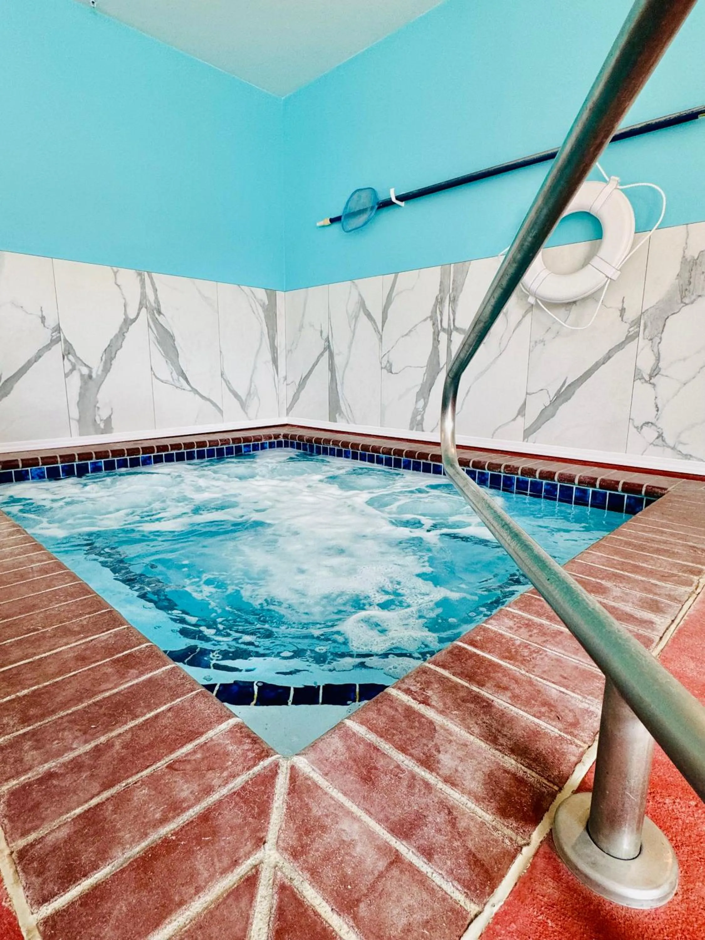 Swimming pool in Aspen Hotel