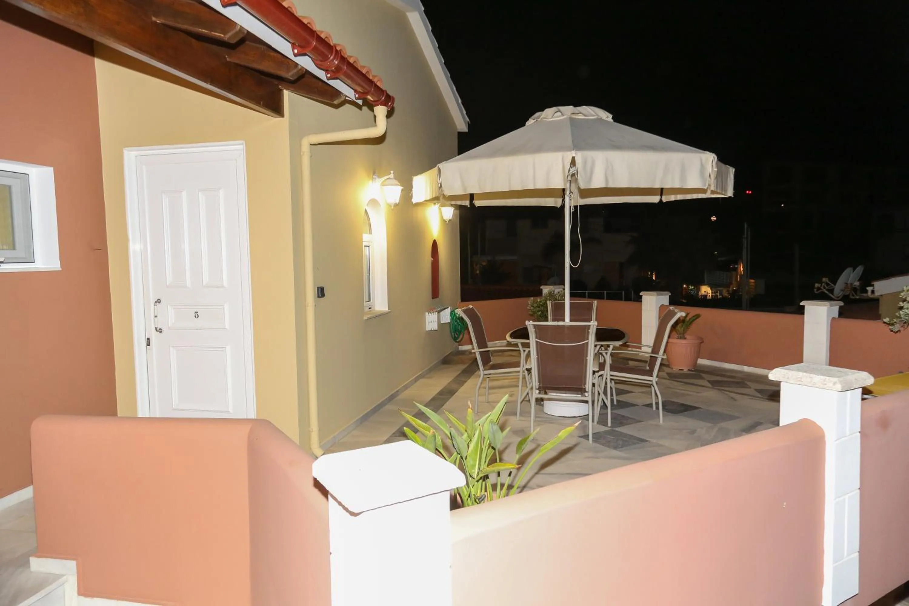 Balcony/Terrace in Heaven Apartments