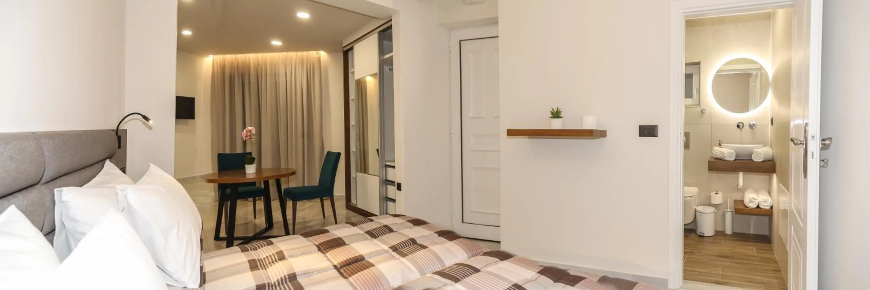 Bathroom, Bed in Heaven Apartments