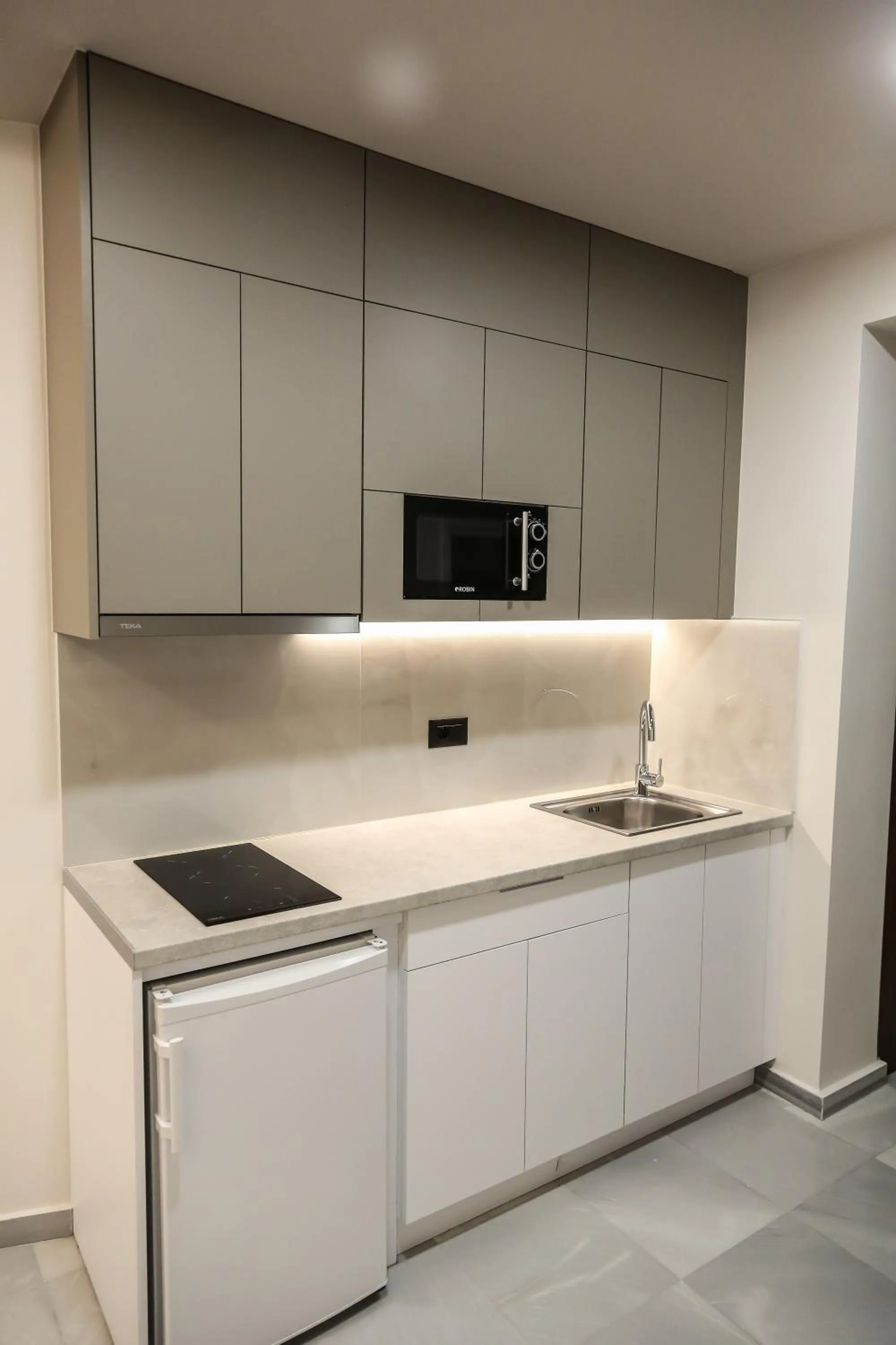 kitchen in Heaven Apartments