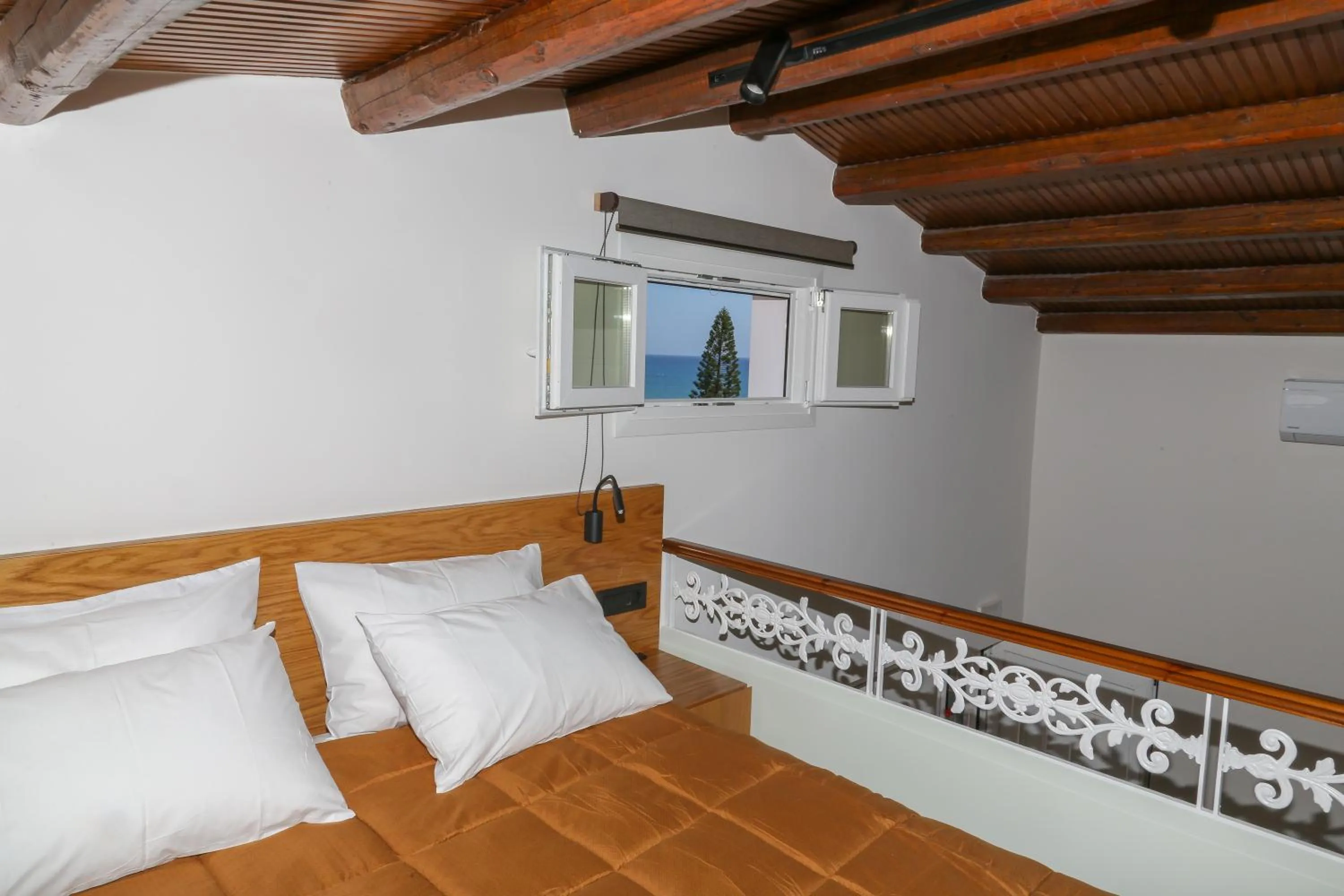 Photo of the whole room, Bed in Heaven Apartments