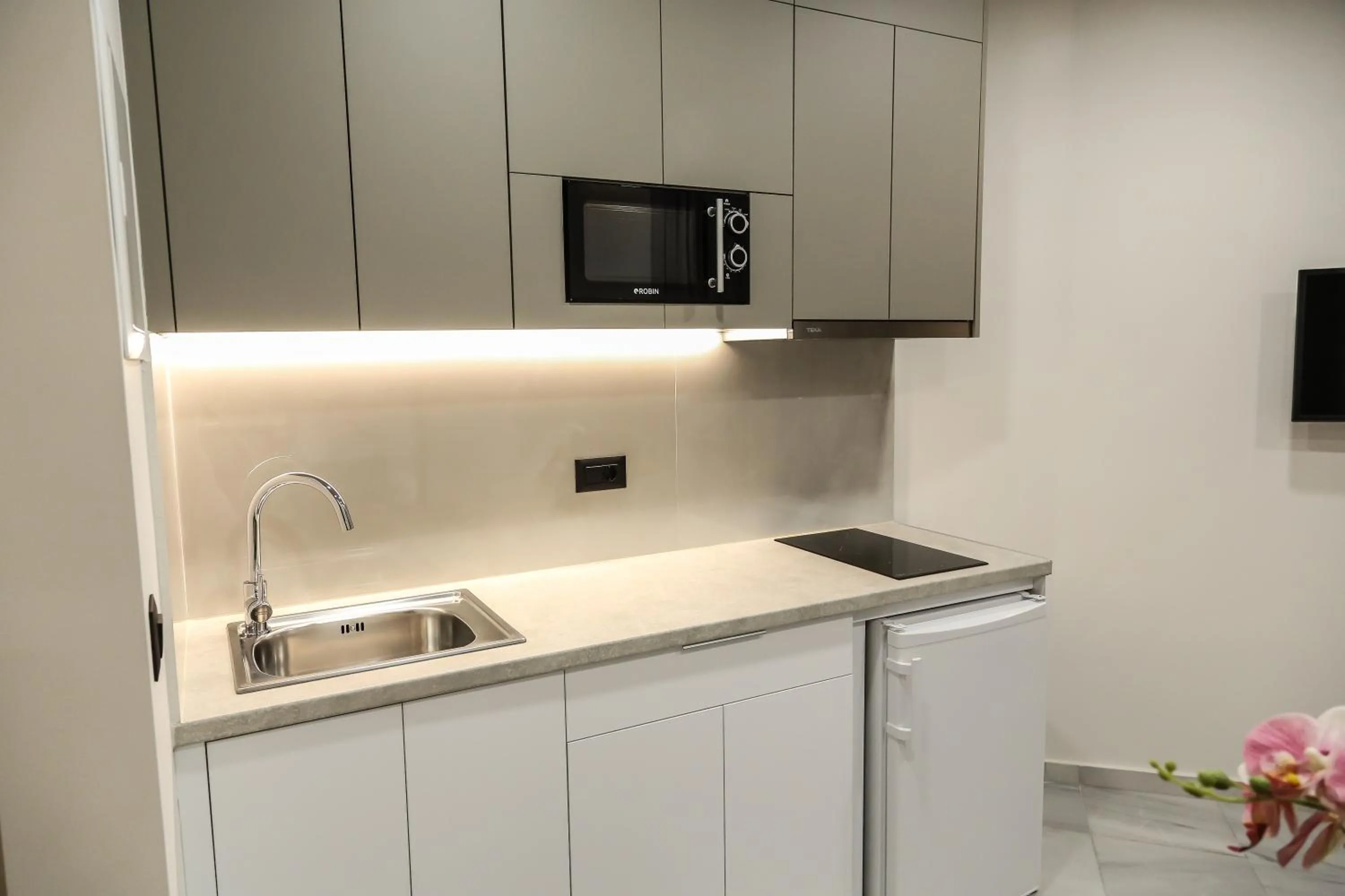 kitchen in Heaven Apartments