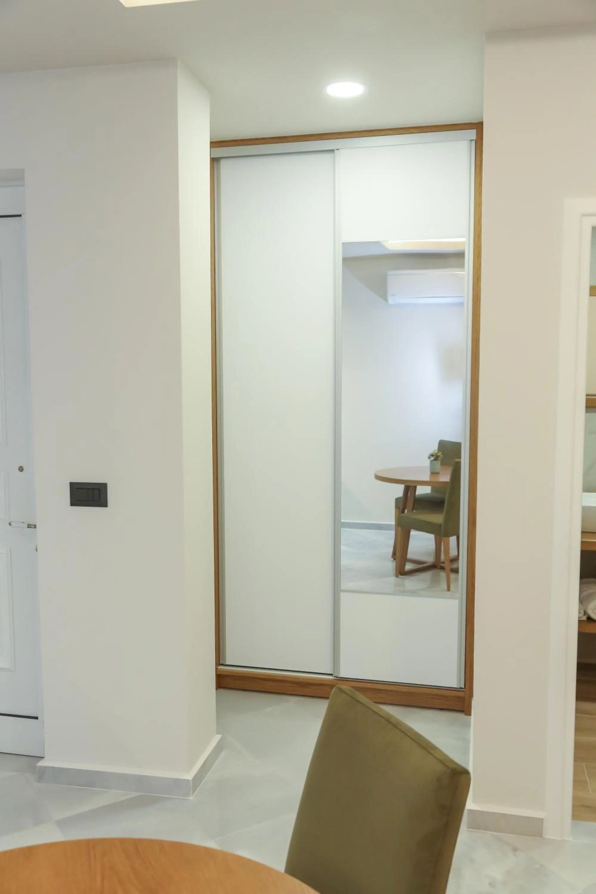 wardrobe in Heaven Apartments