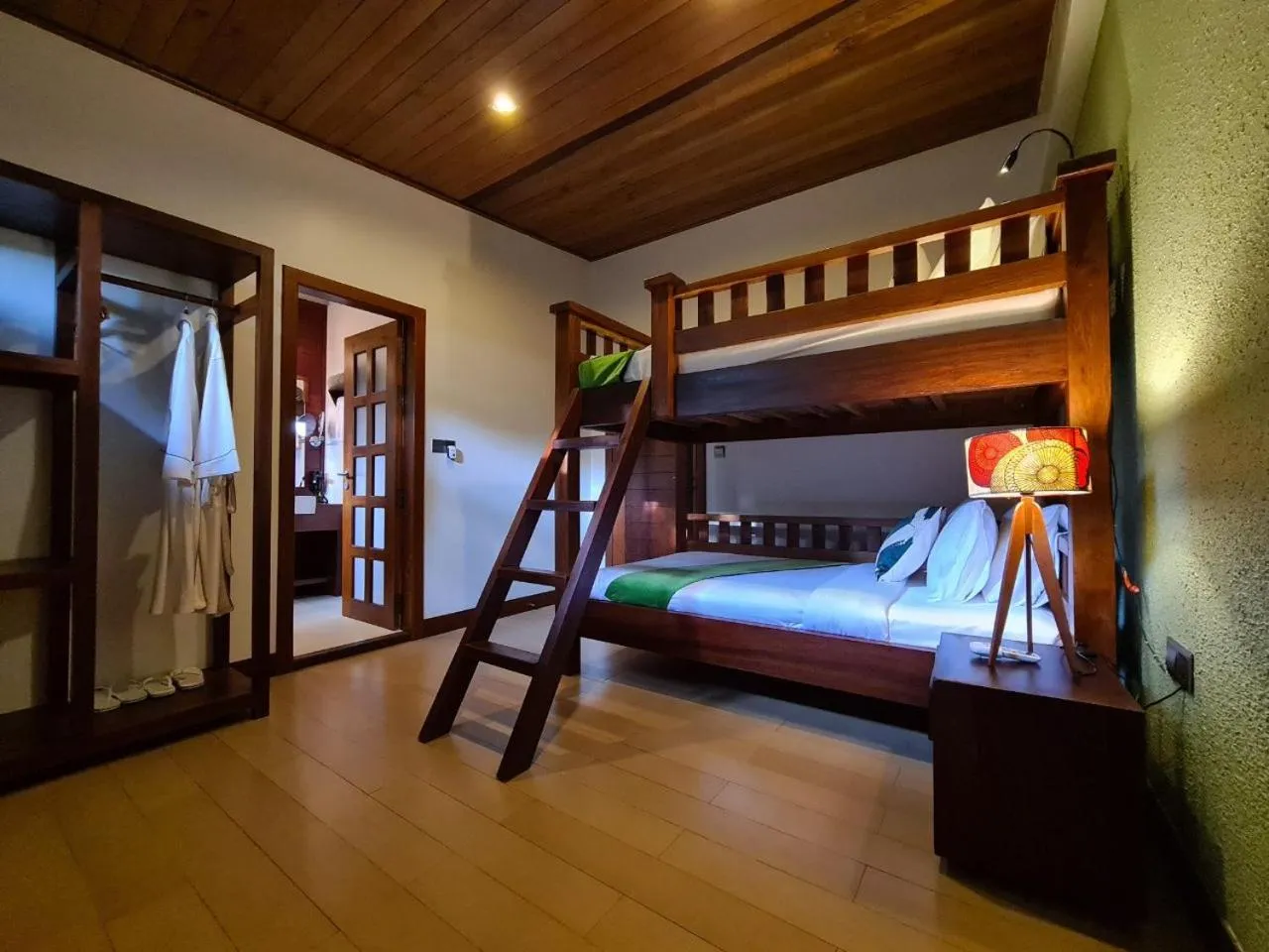 Property building, Bed in Mayura Hill Resort