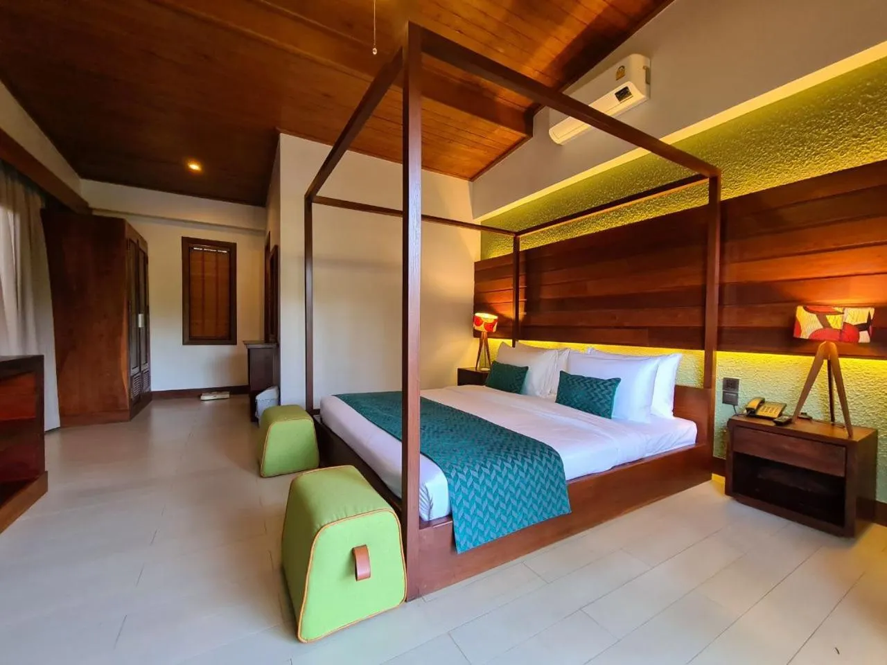 Property building, Bed in Mayura Hill Resort