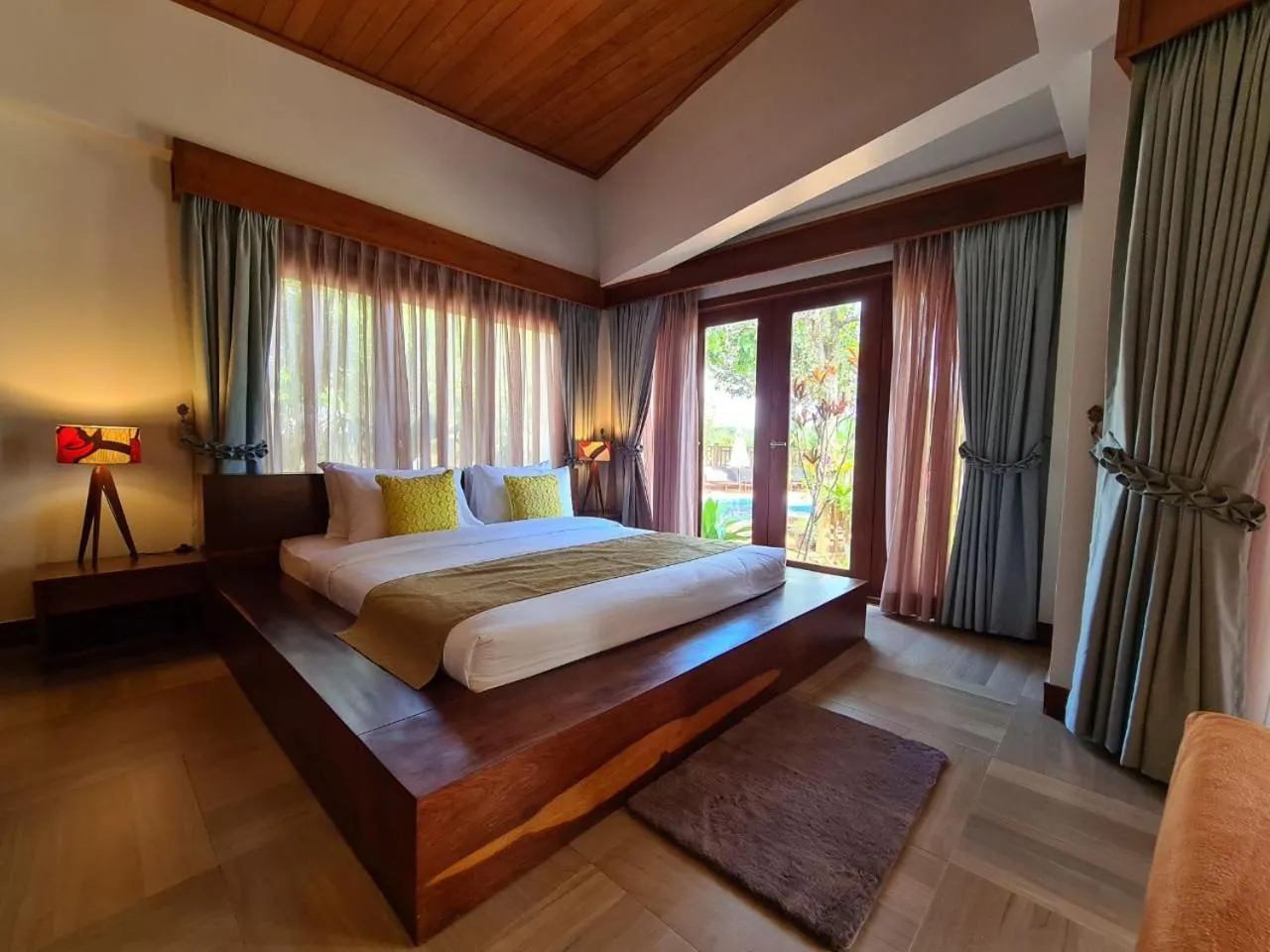 Property building, Bed in Mayura Hill Resort