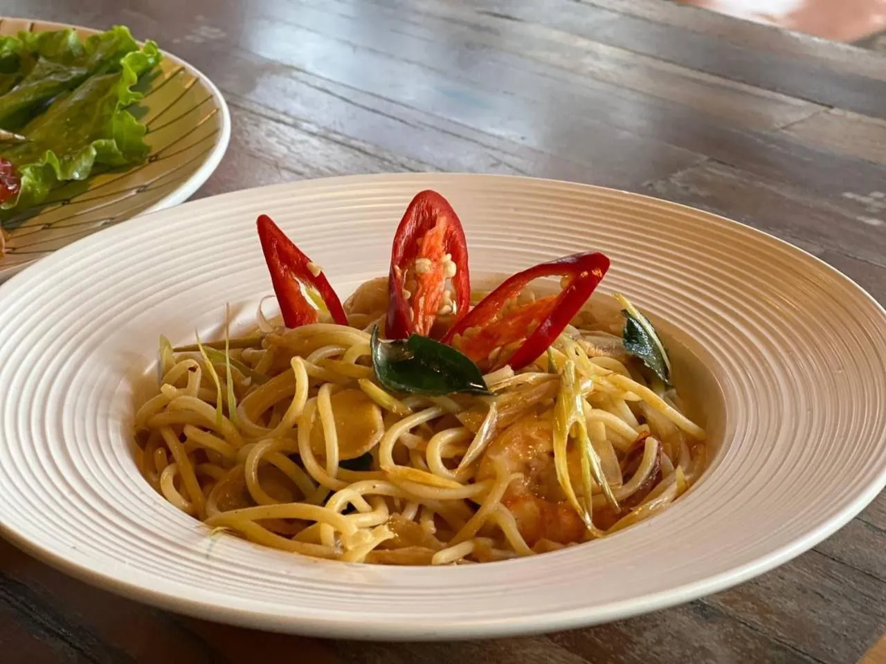 Restaurant/places to eat in Mayura Hill Resort