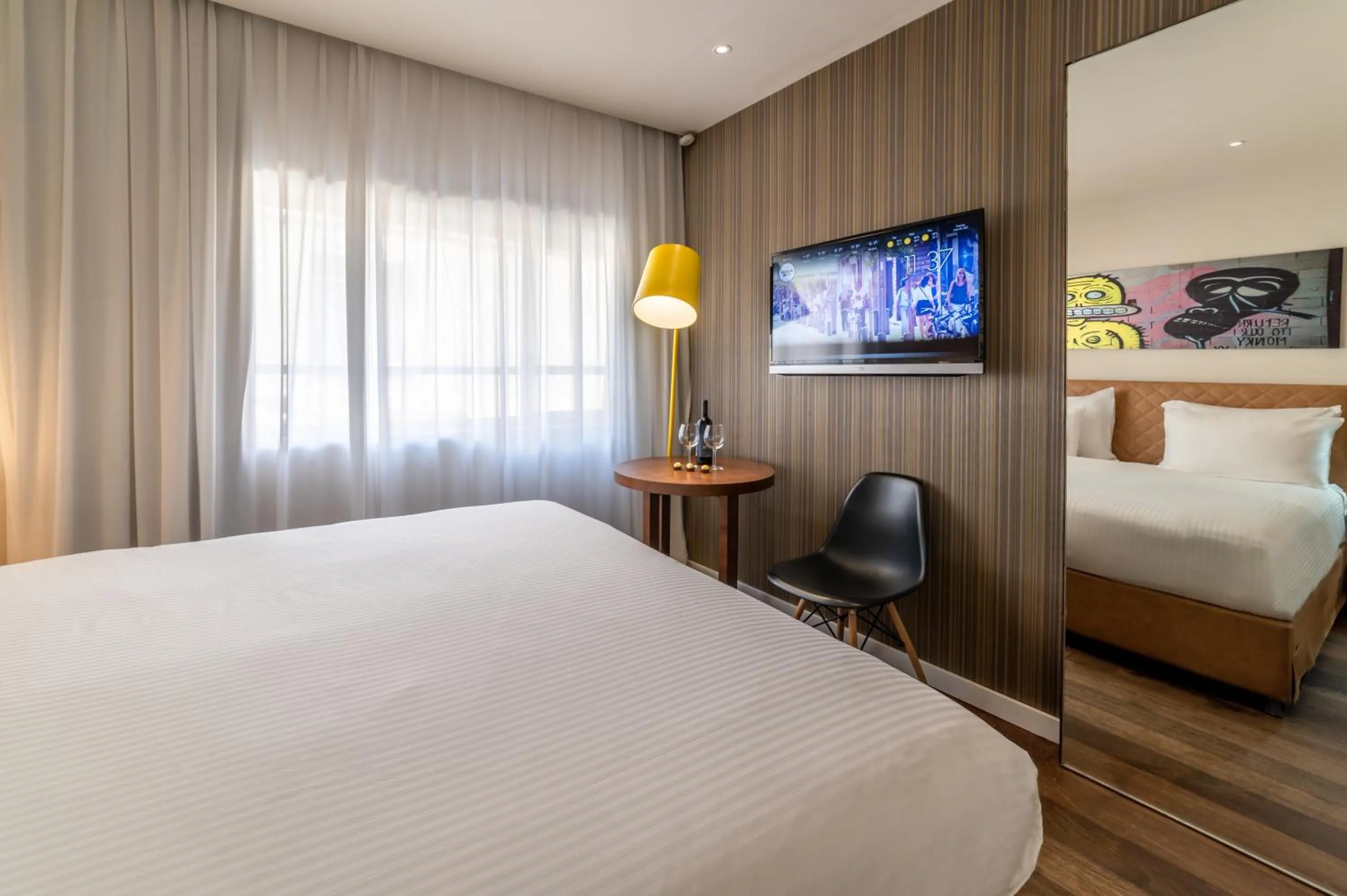 Photo of the whole room, Bed in Jacob Shenkin Hotel