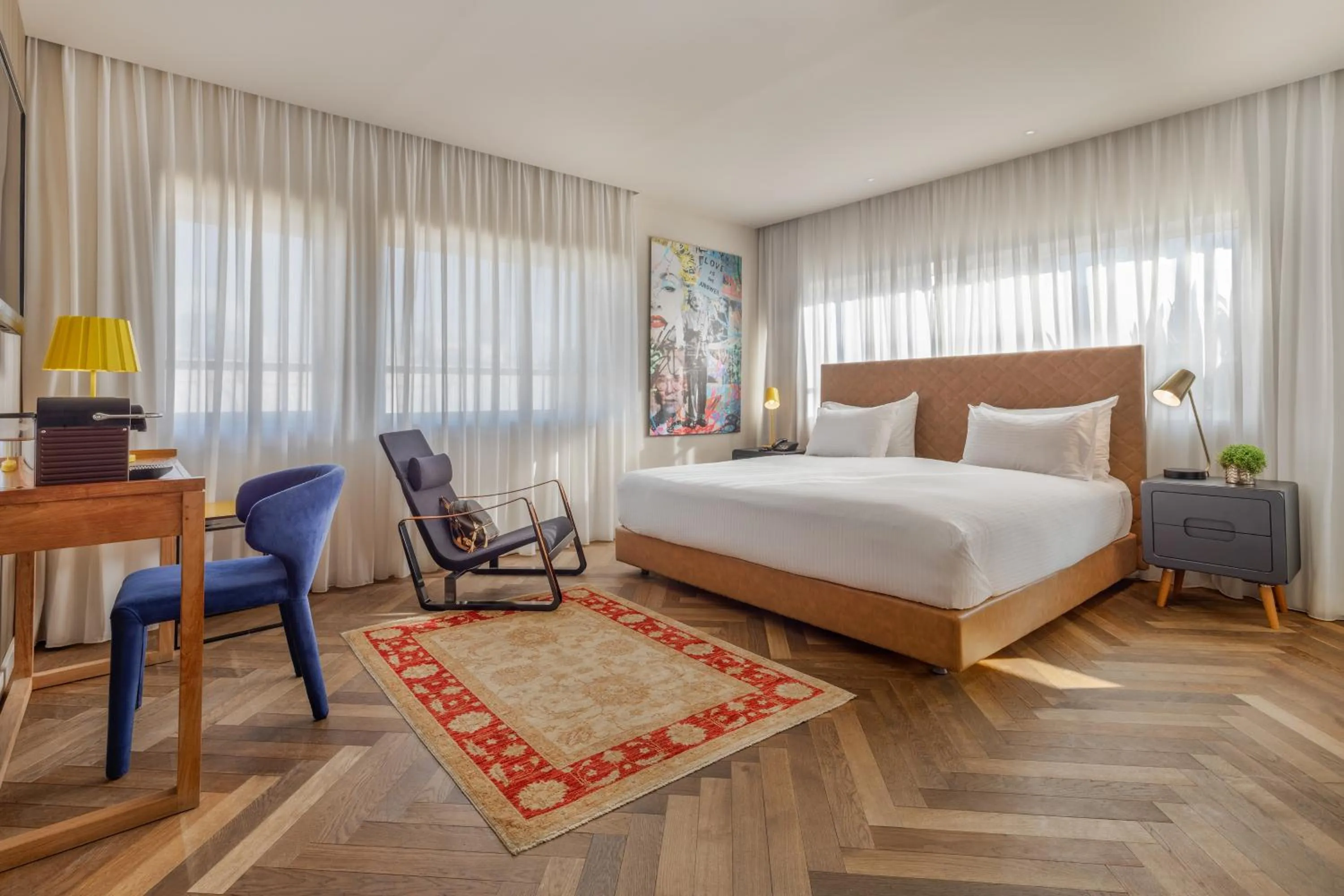 Photo of the whole room, Bed in Jacob Shenkin Hotel