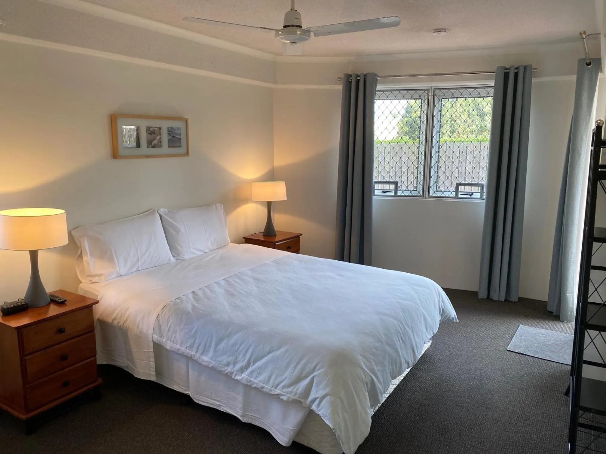 Bedroom, Bed in Belvedere Apartments