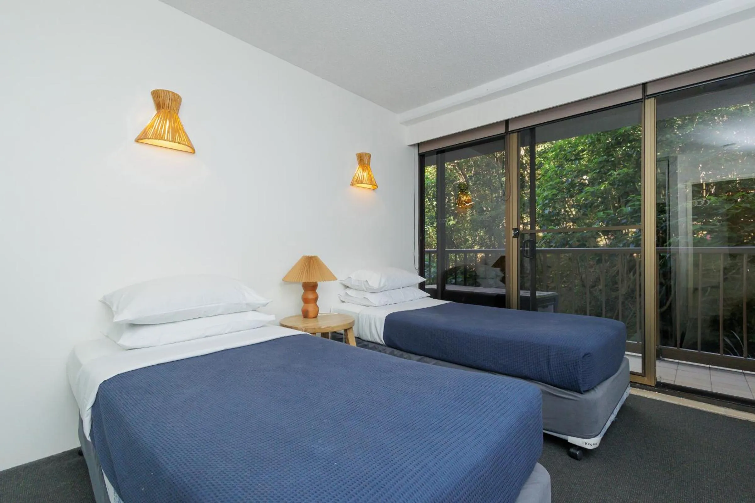 Bed in The Rocks Resort - Official