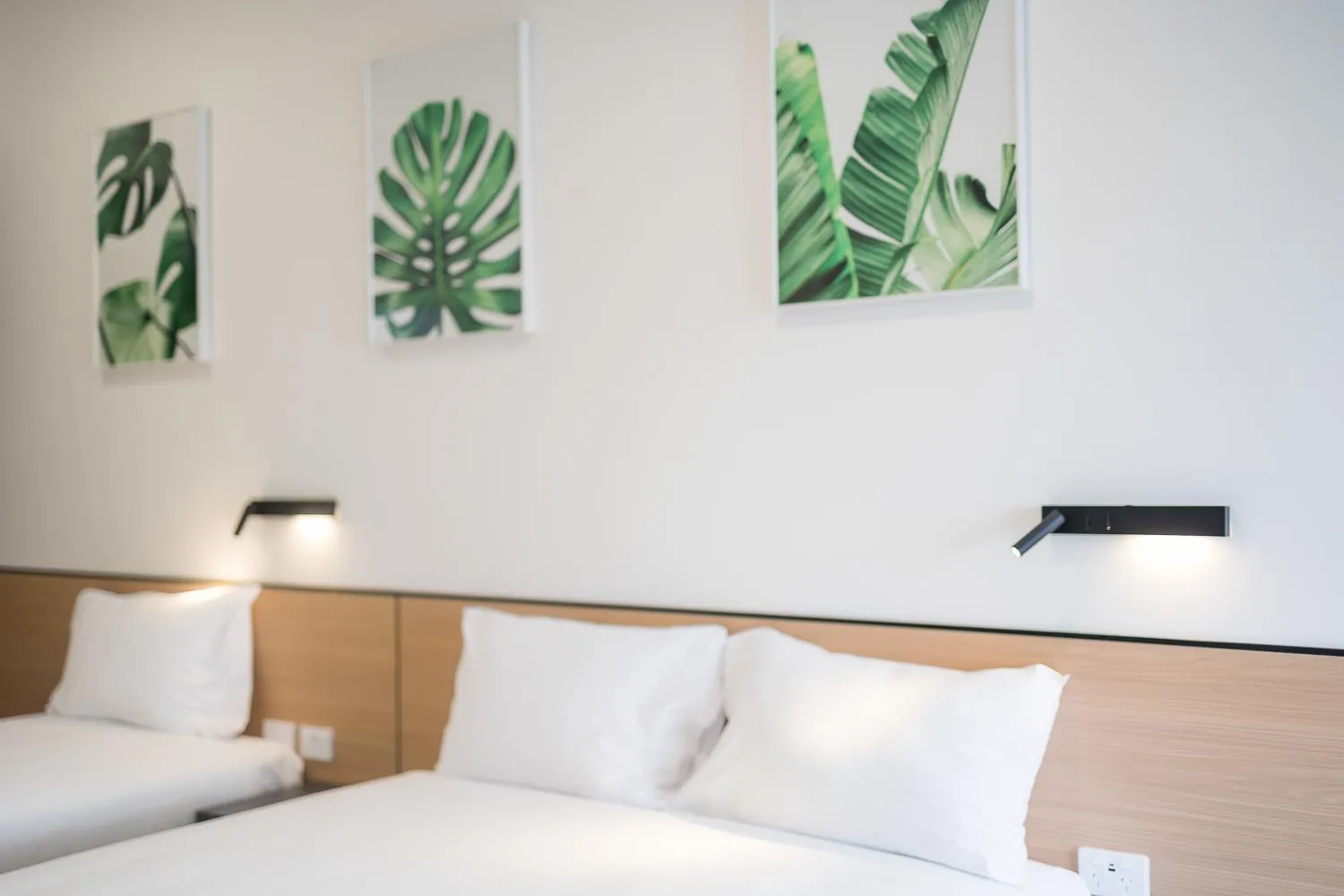 Bed in Parkview Motor Inn