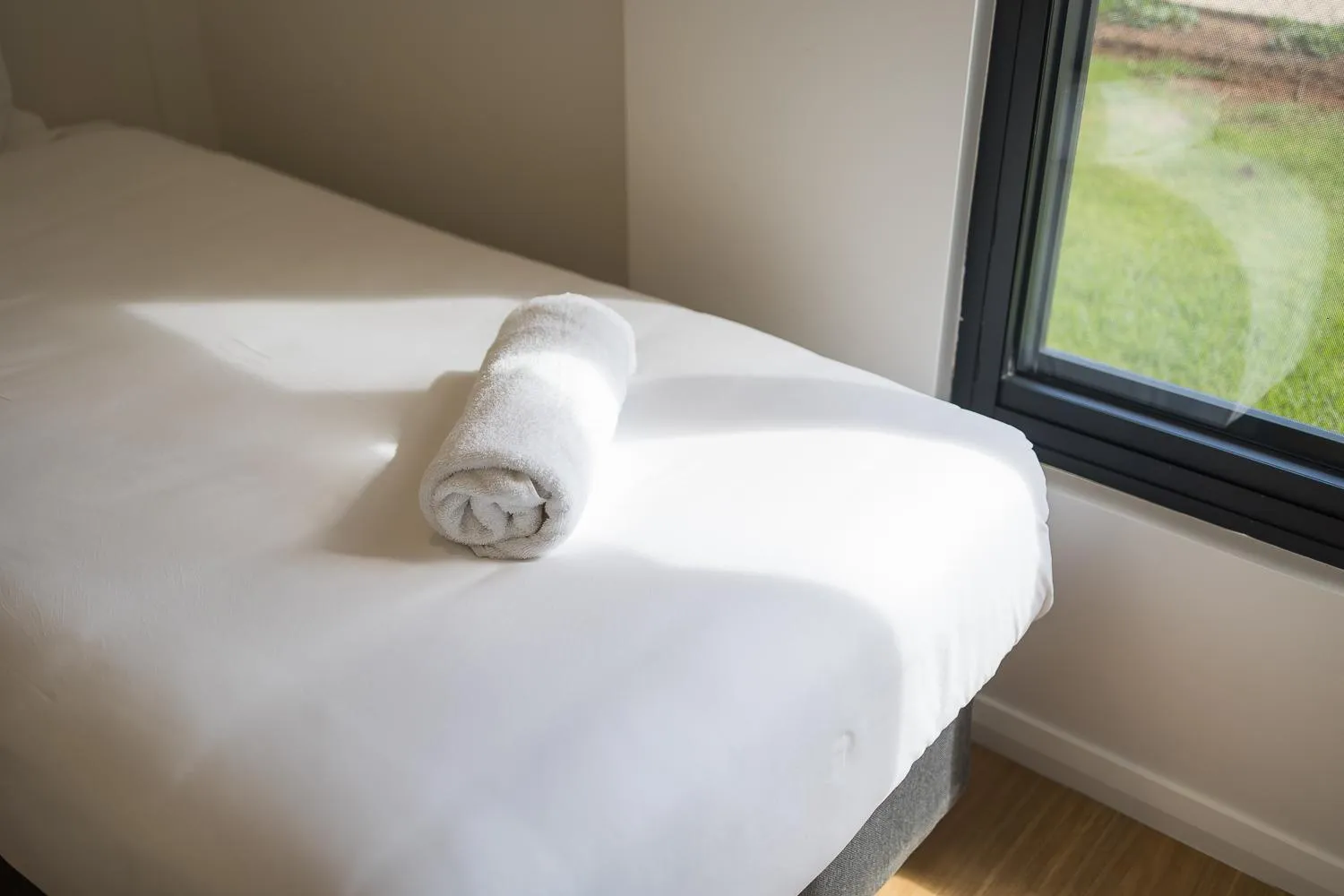 Bed in Parkview Motor Inn