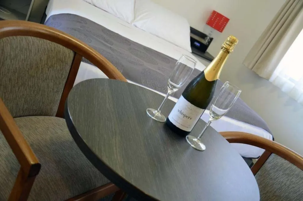 Seating area in Oakey Motor Inn