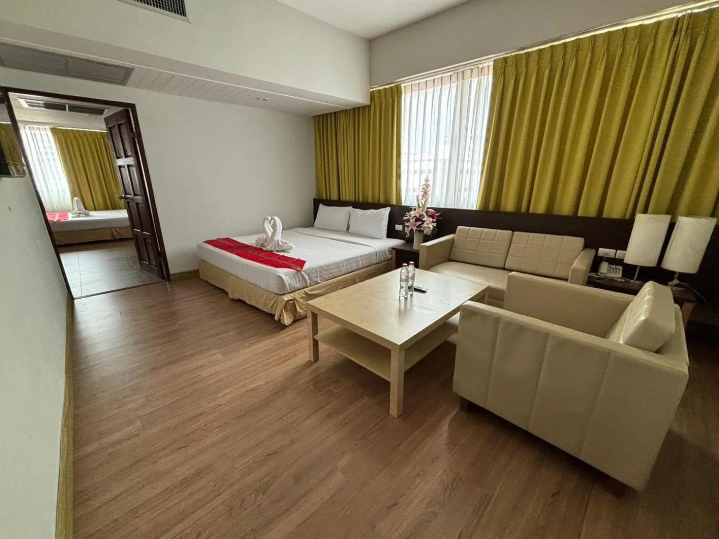 Bed in Aloha Hatyai Hotel