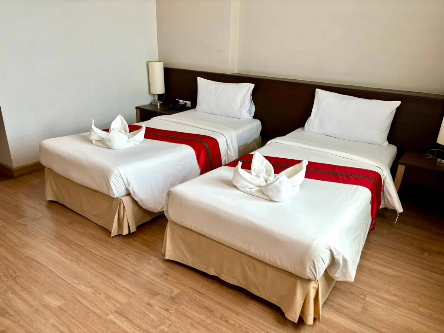 Bed in Aloha Hatyai Hotel