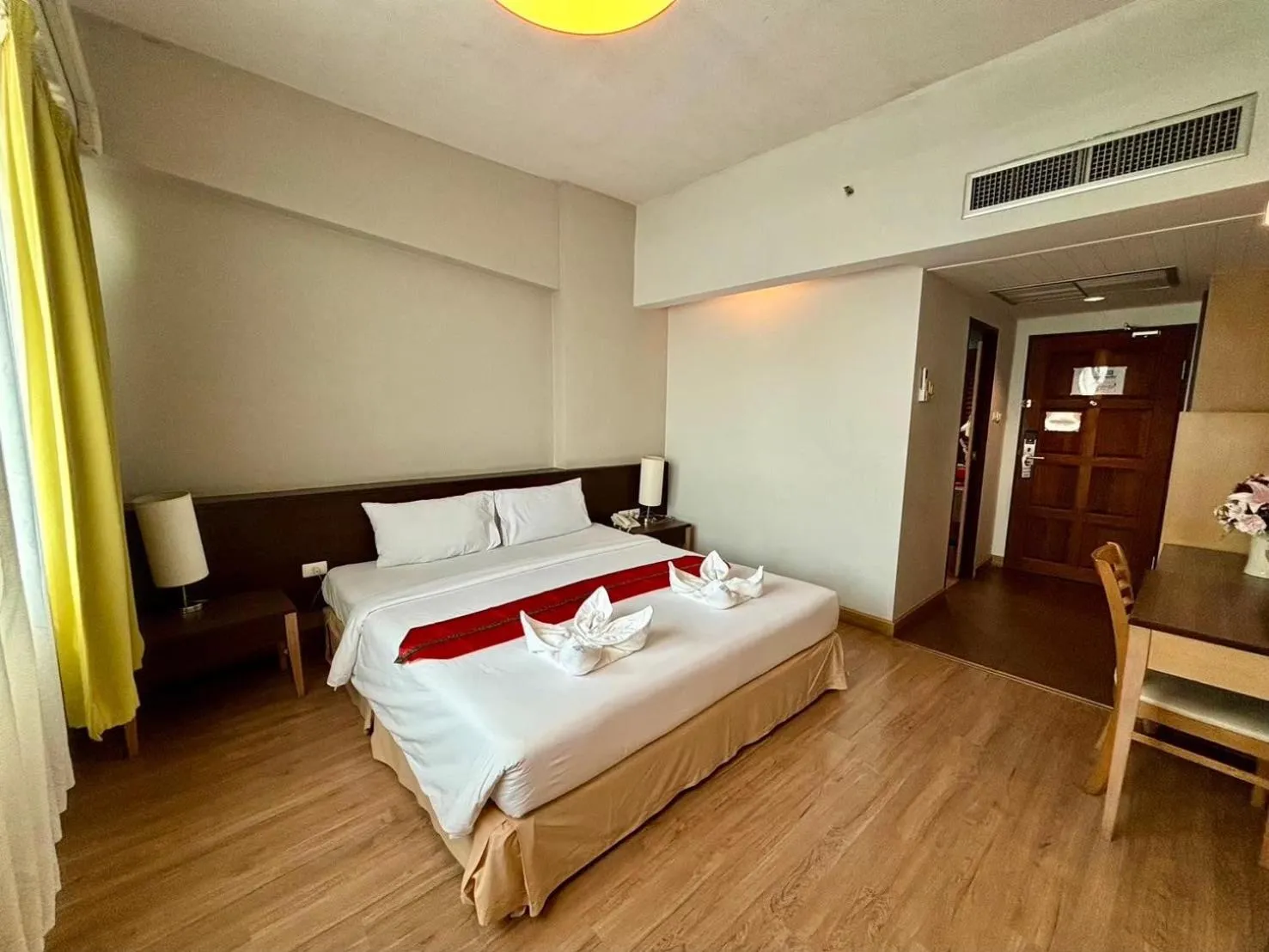 Bed in Aloha Hatyai Hotel