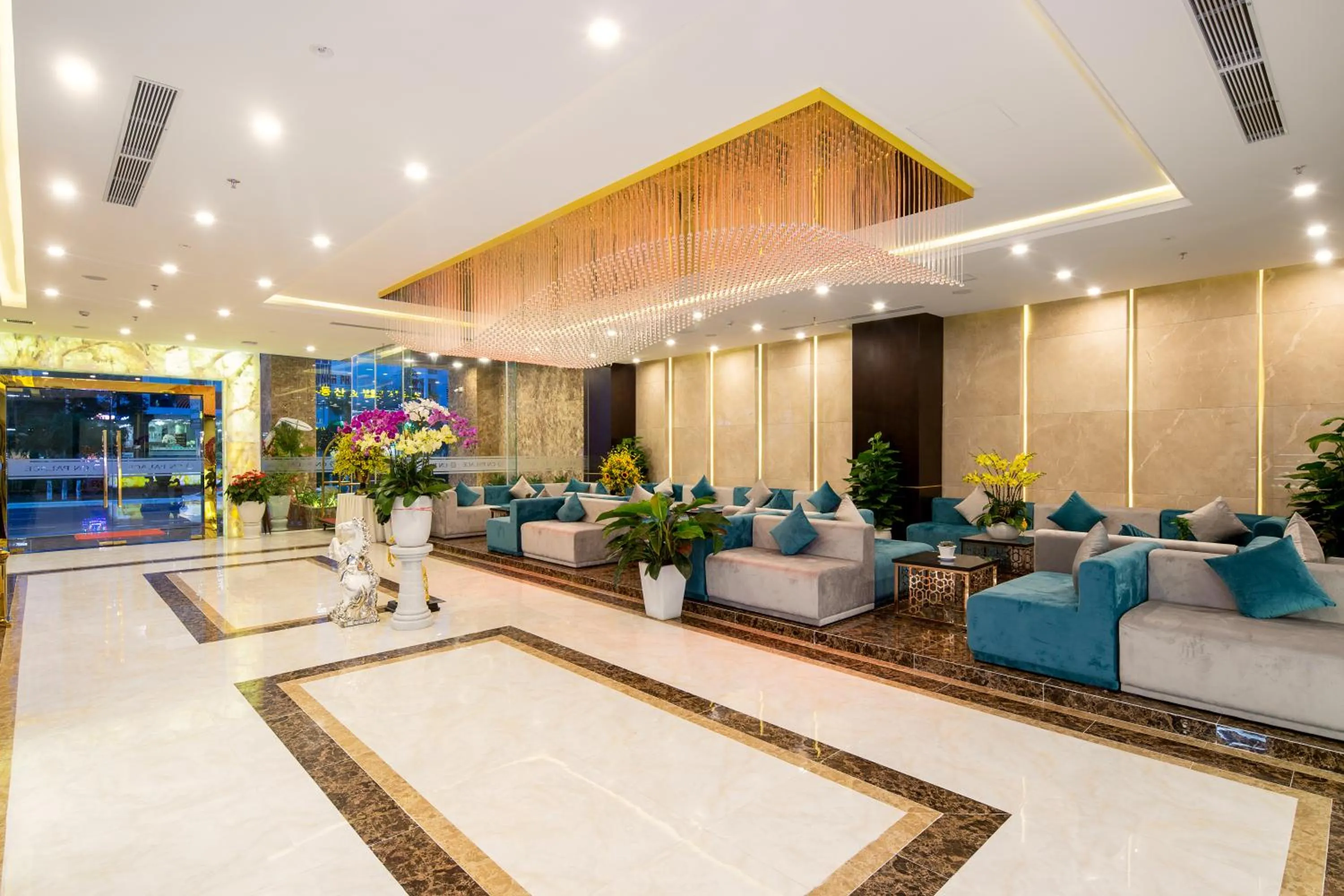 Lobby or reception in CN Palace Boutique Hotel & Spa