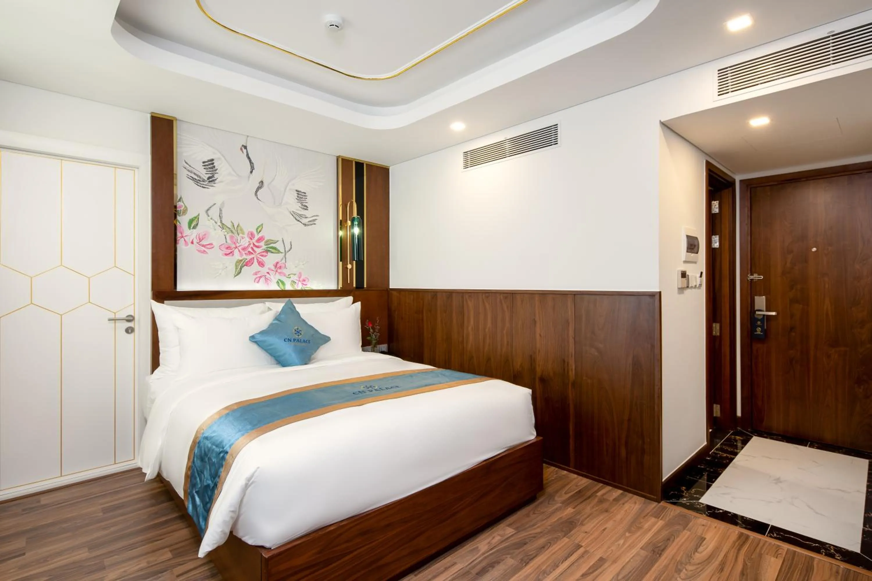 Bed in CN Palace Boutique Hotel & Spa