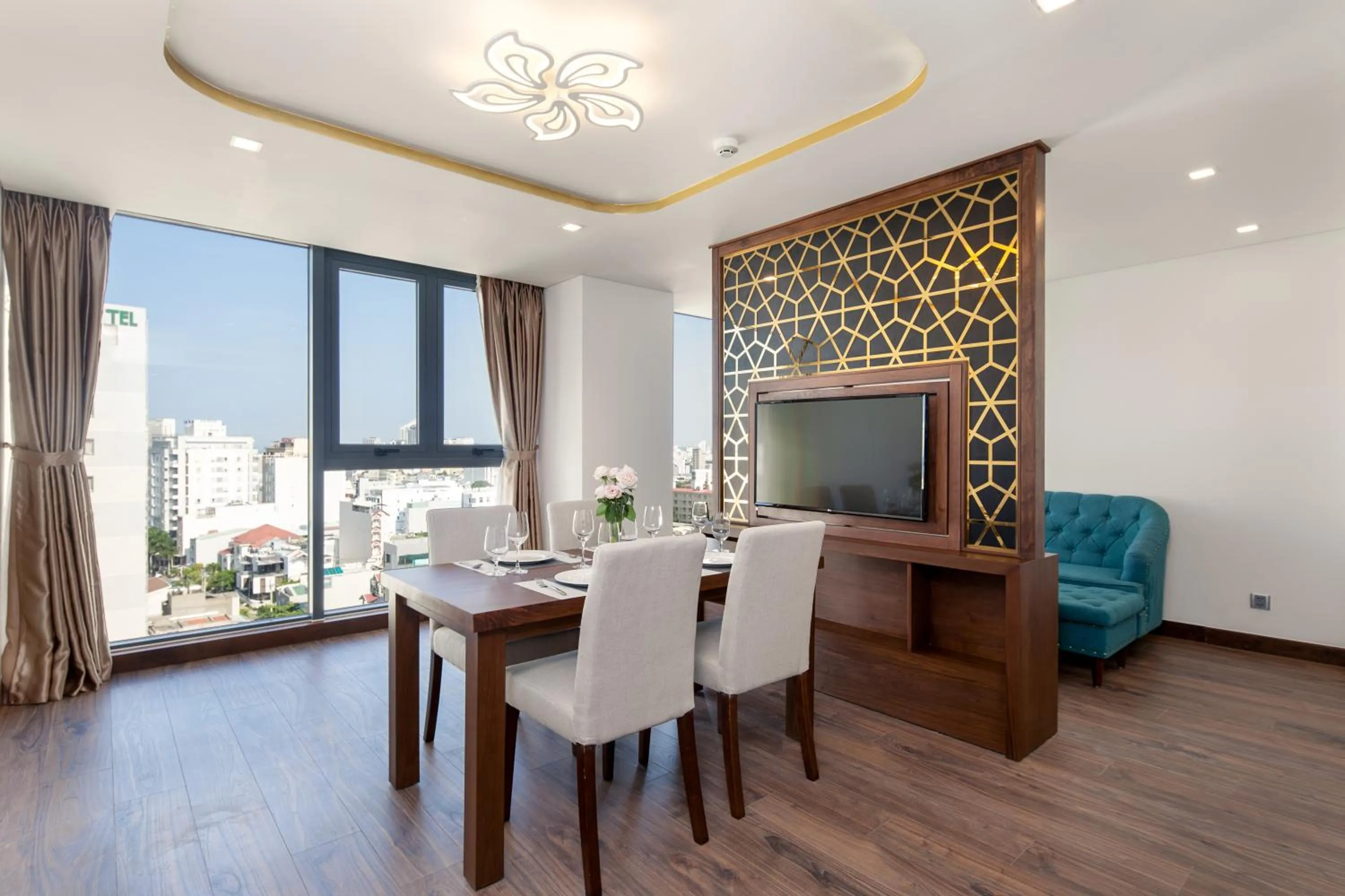 TV and multimedia in CN Palace Boutique Hotel & Spa