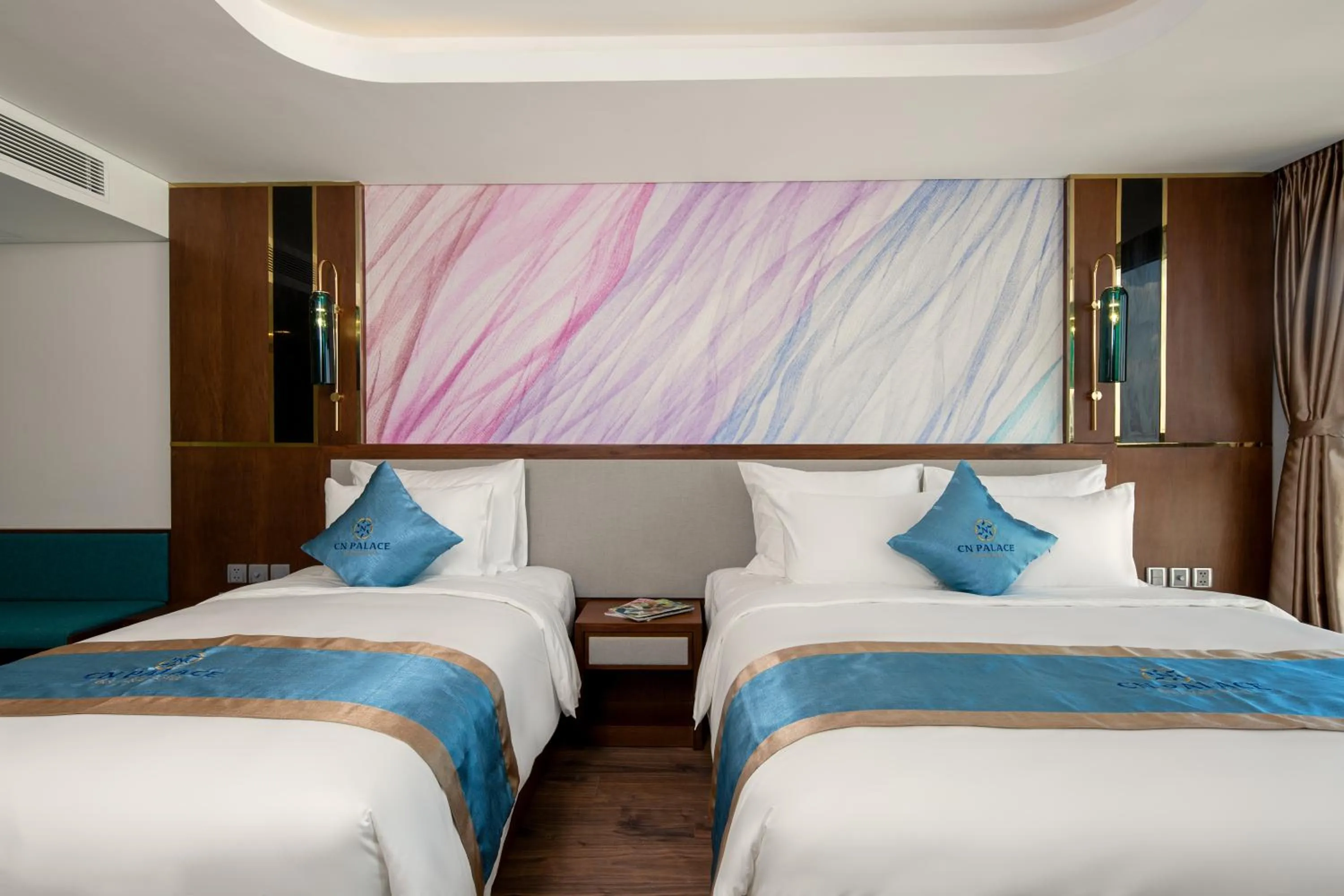 Bed in CN Palace Boutique Hotel & Spa